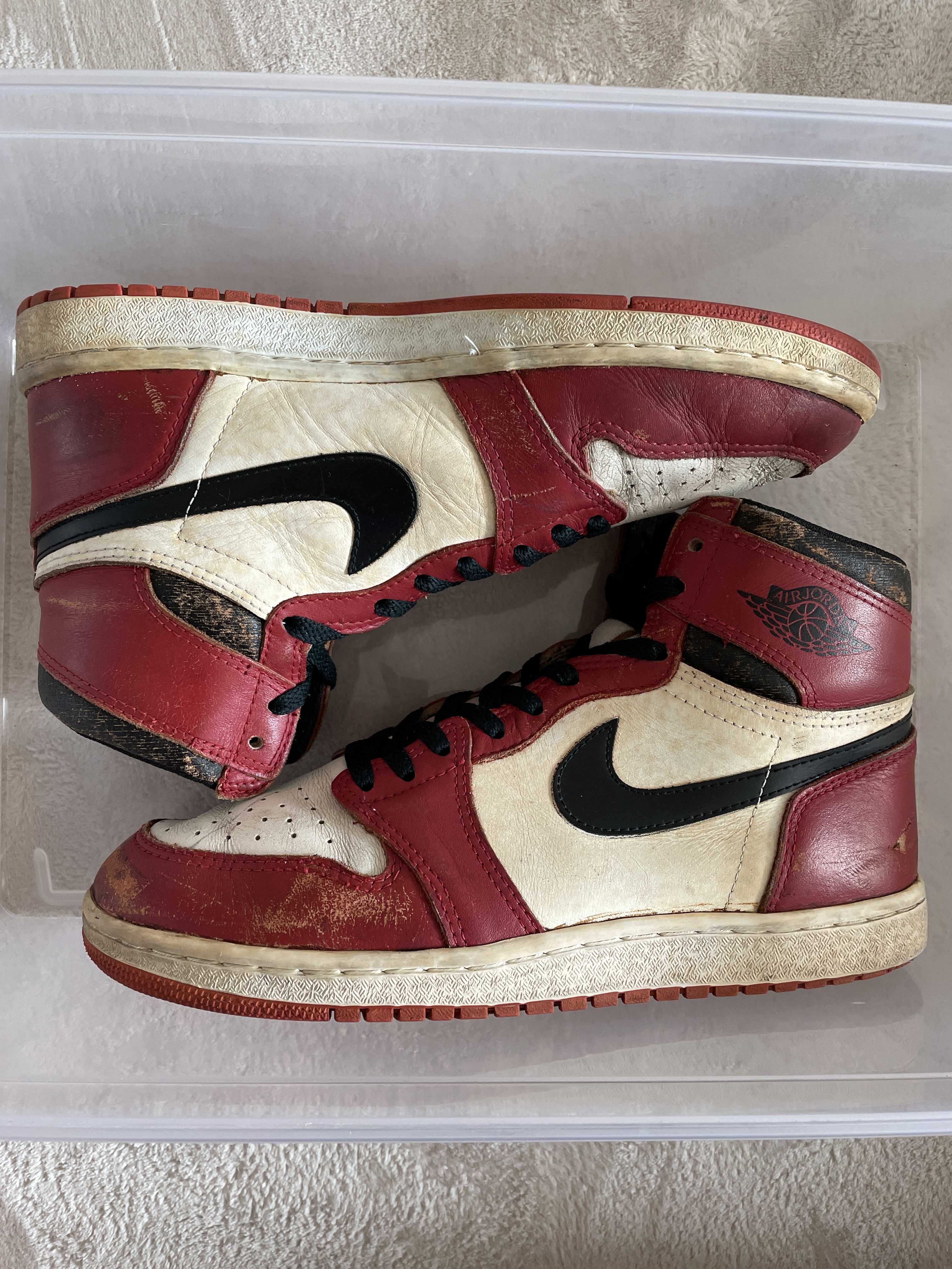 Nike Air Jordan 1 Retro High "Chicago" (2015)