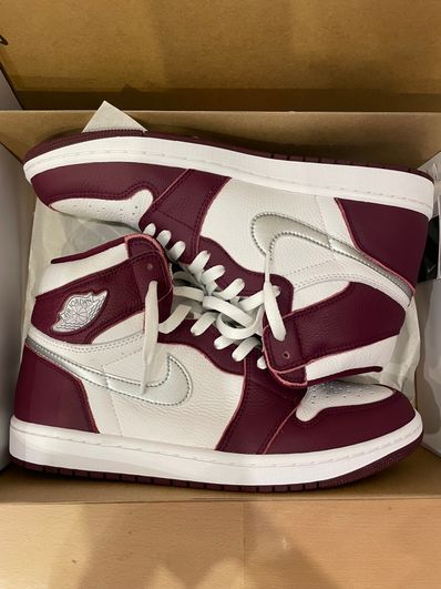 Nike Air Jordan 1 High OG "Bordeaux"