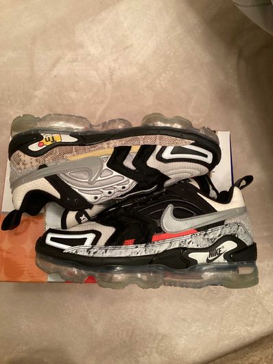 Nike Air Vapormax EVO "What The"