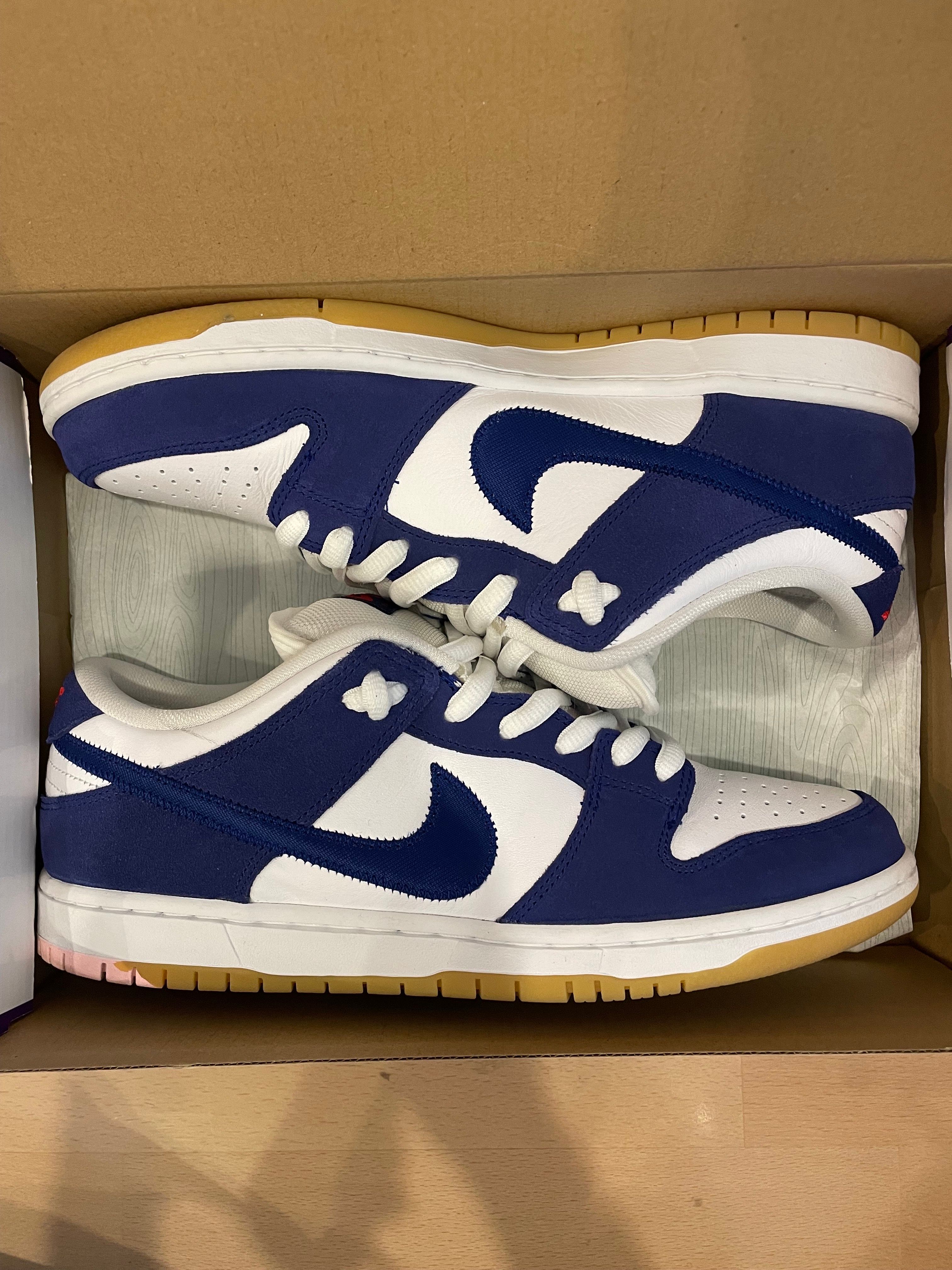 Nike SB Dunk Low "Los Angeles Dodgers/Deep Royal Blue"