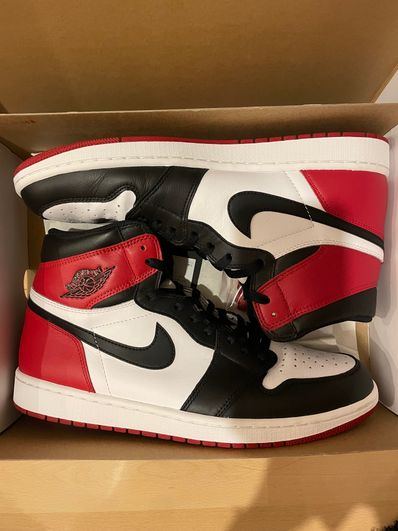 Nike Air Jordan 1 Retro High OG "Black Toe"(2016)