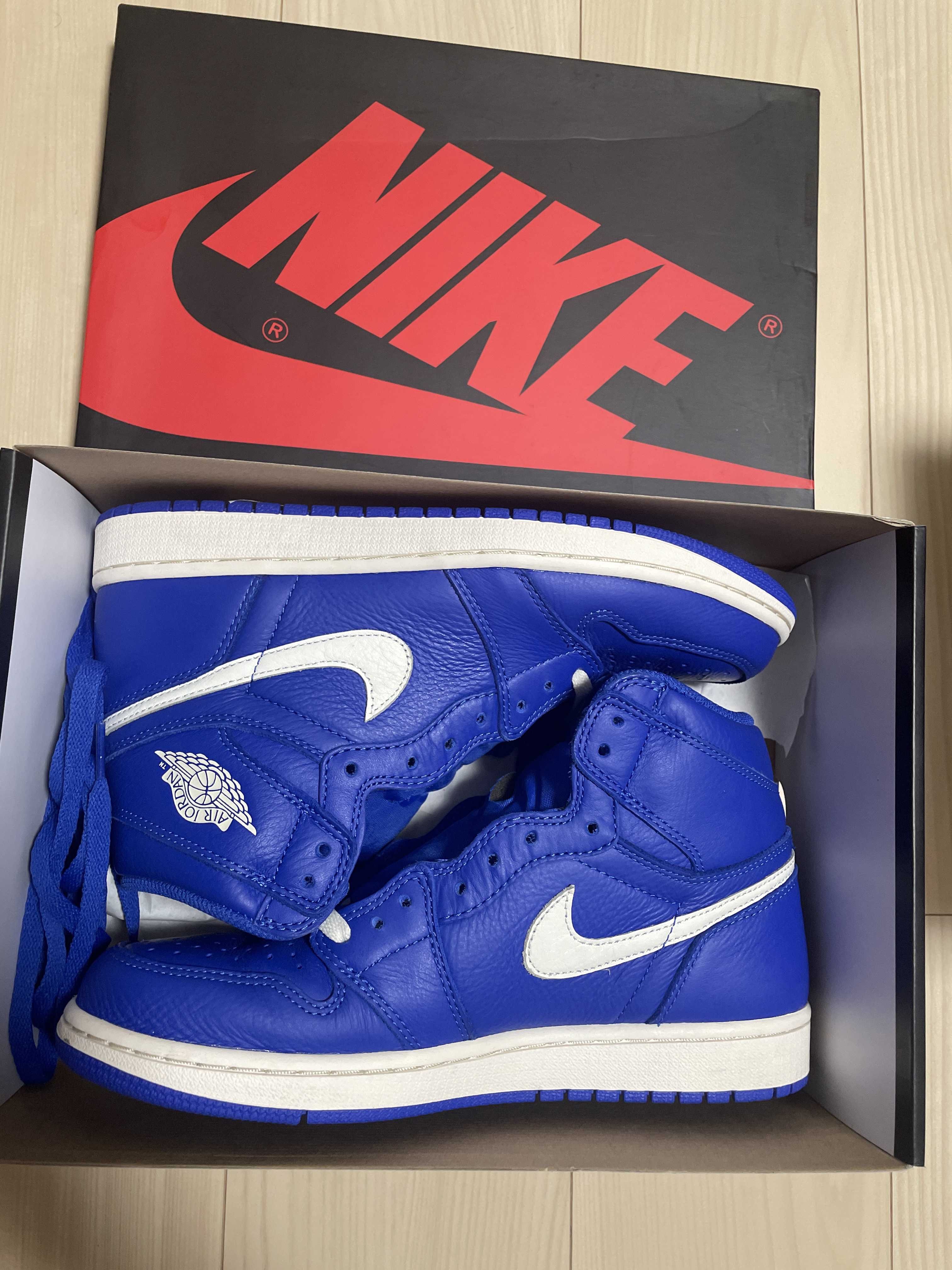 NIKE AIR JORDAN 1 RETRO HIGH "HYPER ROYAL"