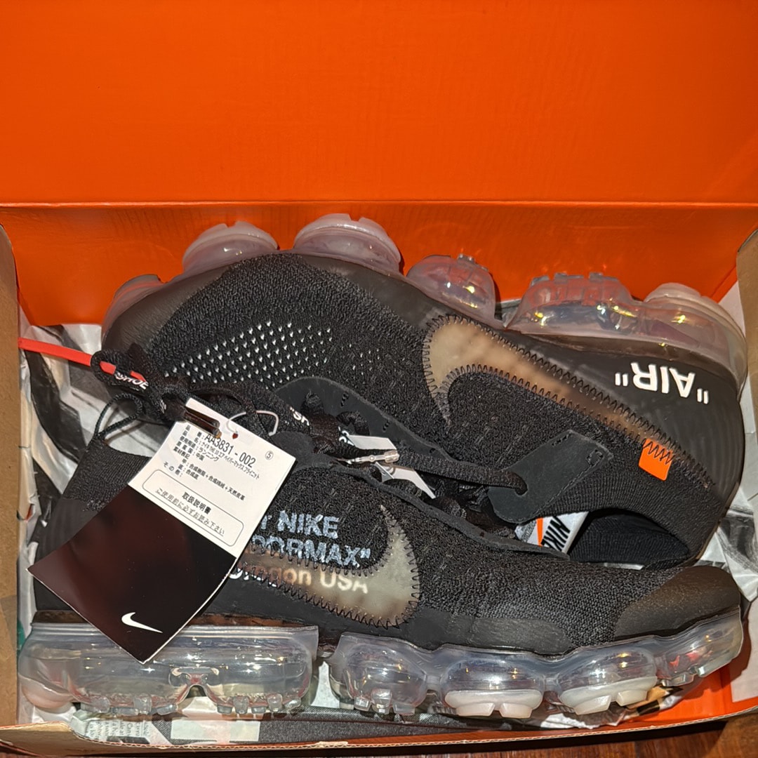 Off-White × Nike Air Vapormax "Black/Total Orange/Clear"