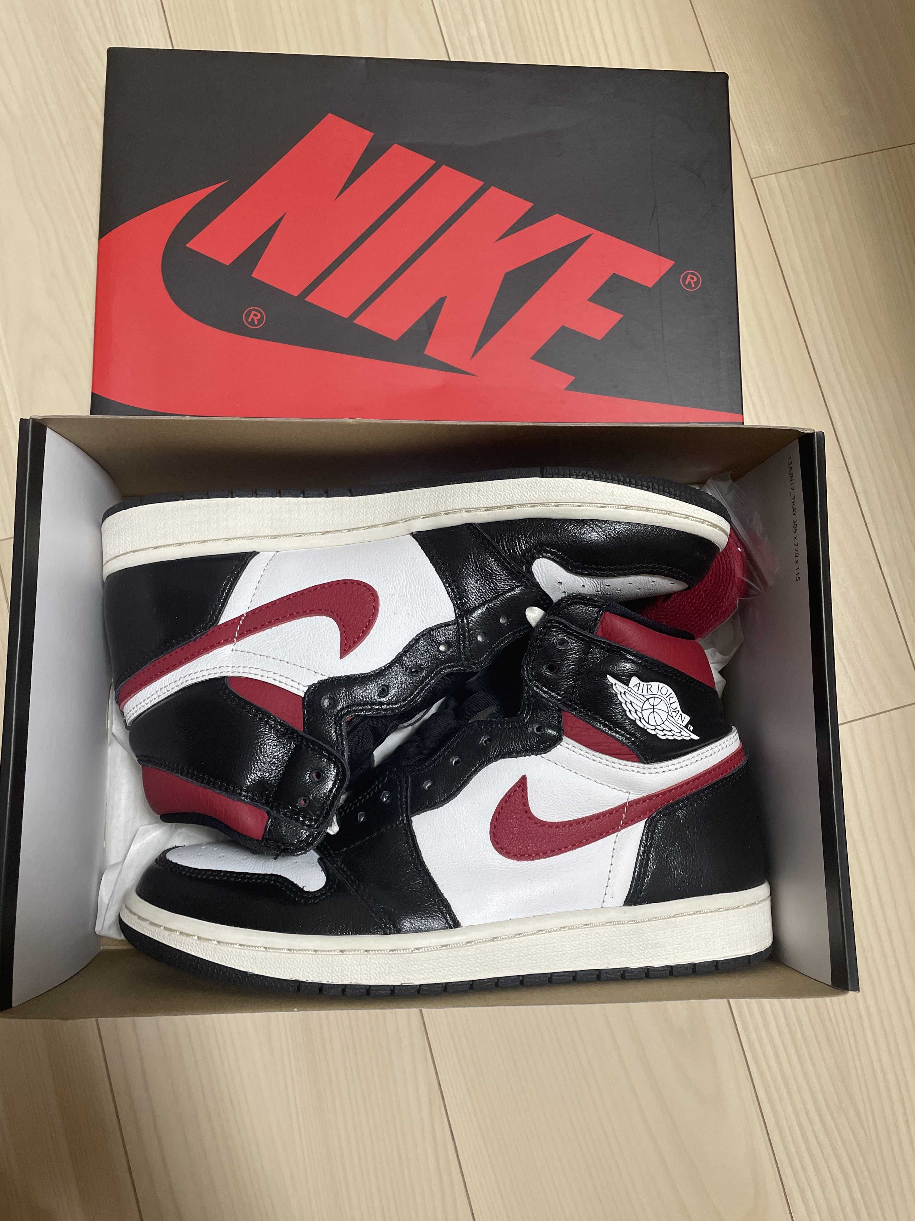 Nike Air Jordan 1 Retro High "Black/White/Sail/Gym Red"