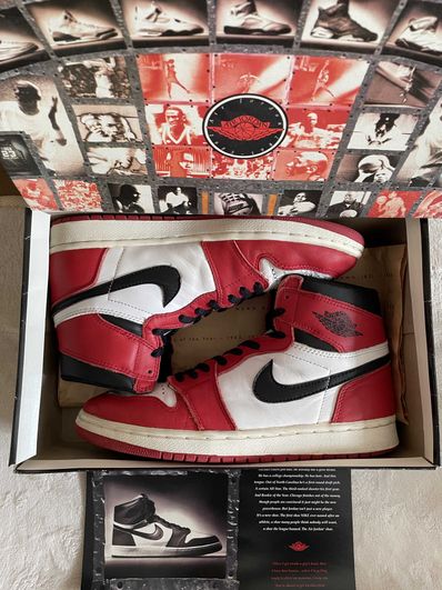 Nike Air Jordan 1 Retro High "Chicago" (2015)