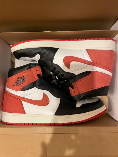 Nike Air Jordan 1 Retro High "Track Red"