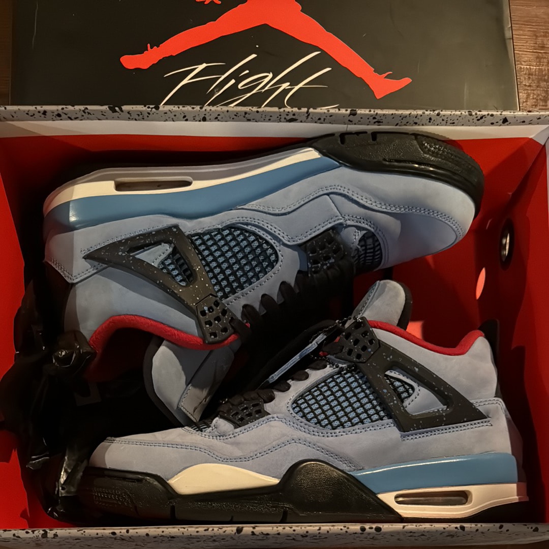 Travis Scott × Nike Air Jordan 4 Retro Cactus Jack "University Blue"