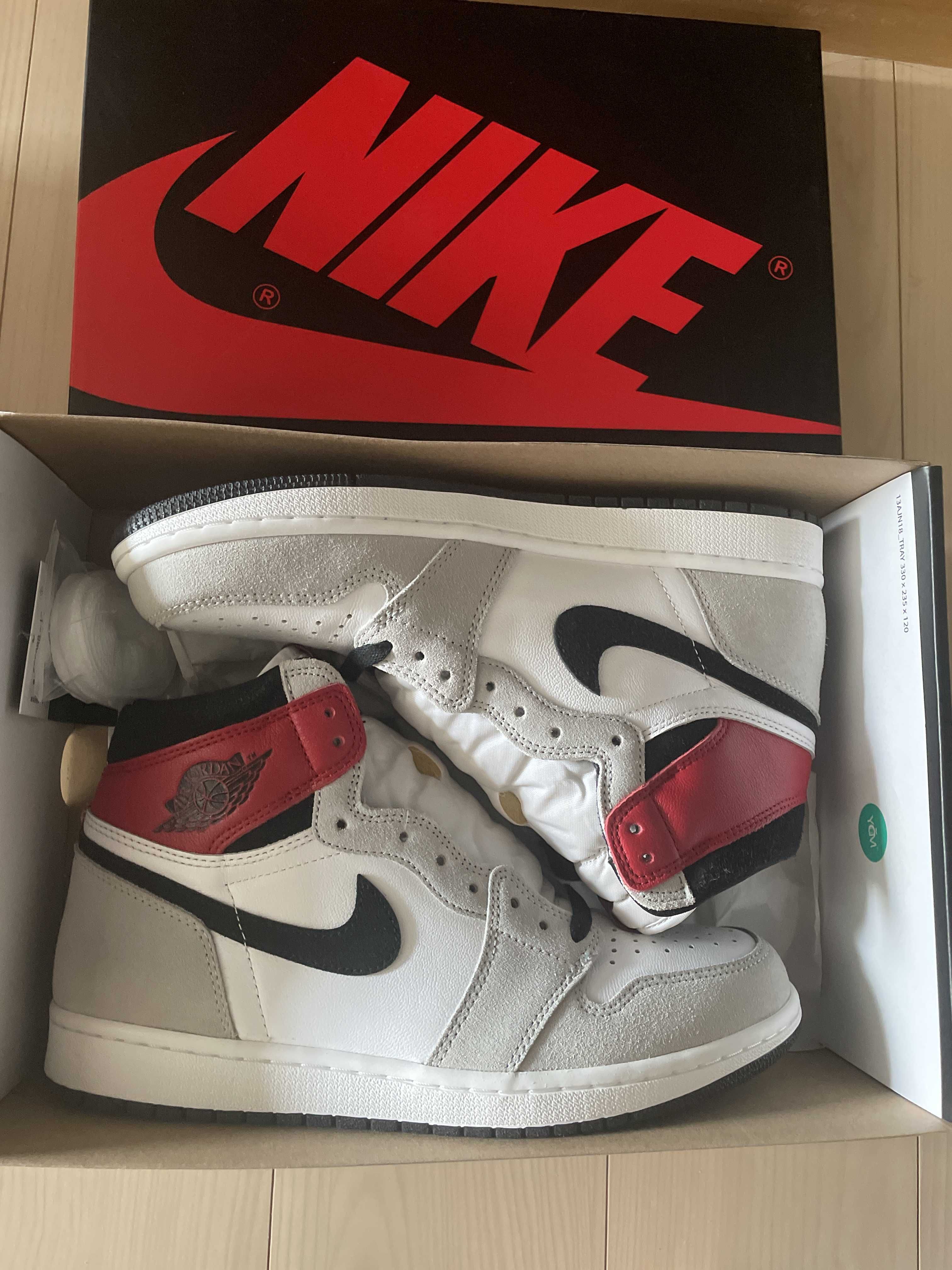 Nike Air Jordan 1 High OG "White/Black/Light Smoke Grey"