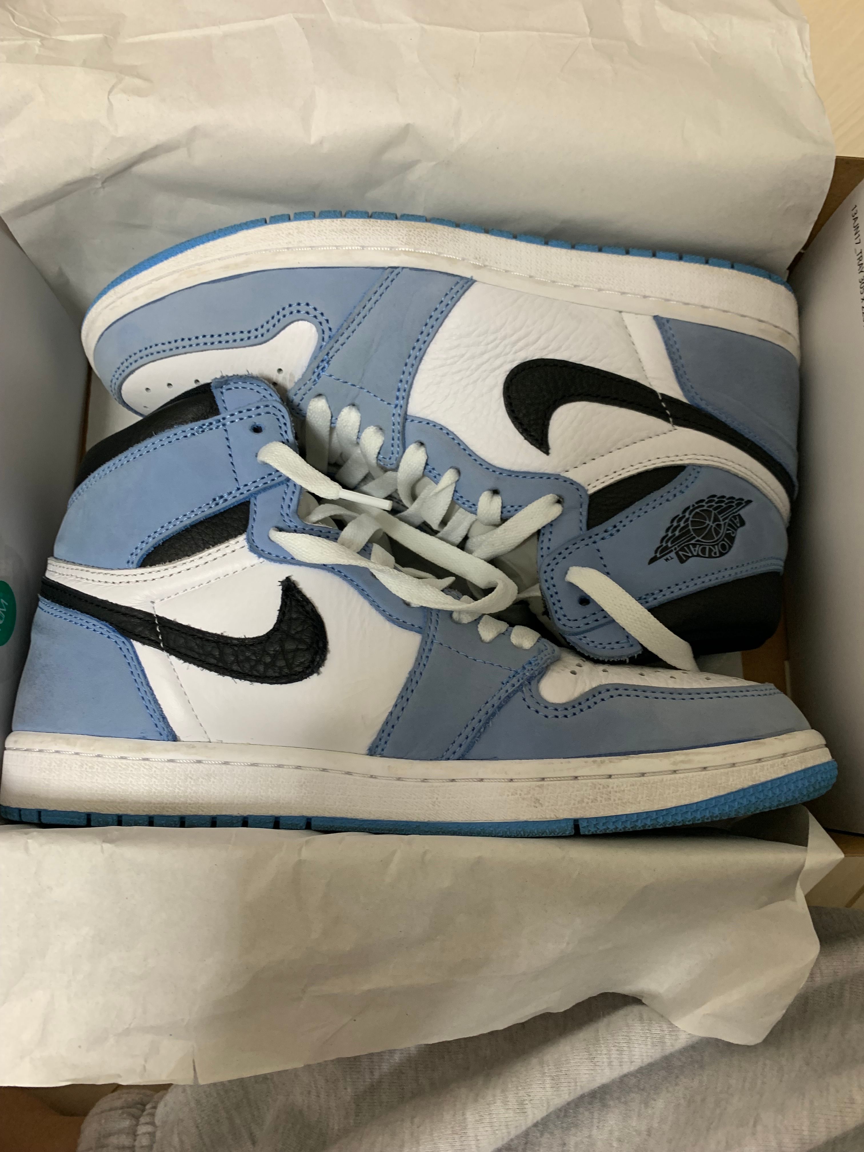Nike Air Jordan 1 High OG "University Blue"