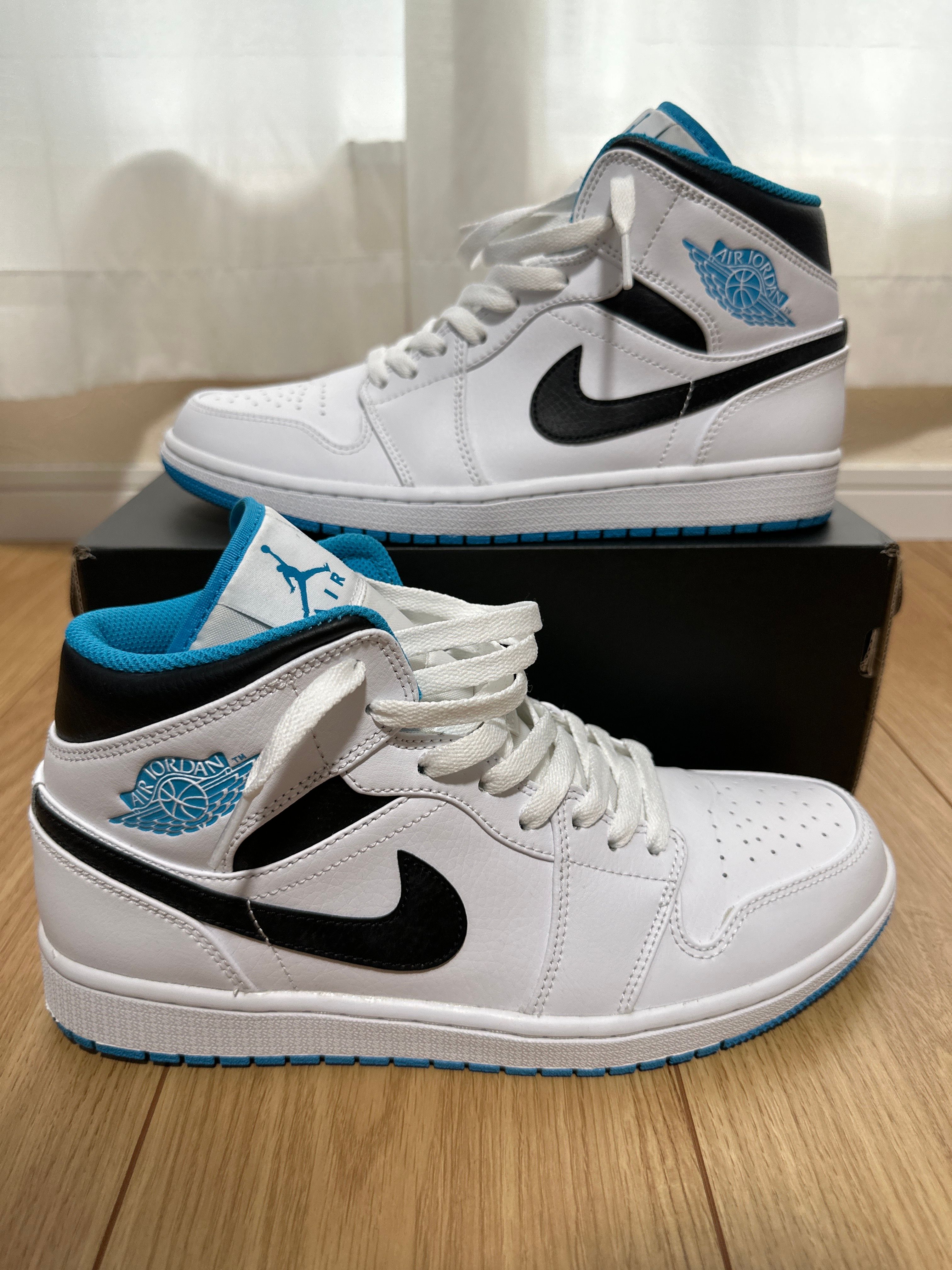 Nike Air Jordan 1 Mid "White/Laser blue"