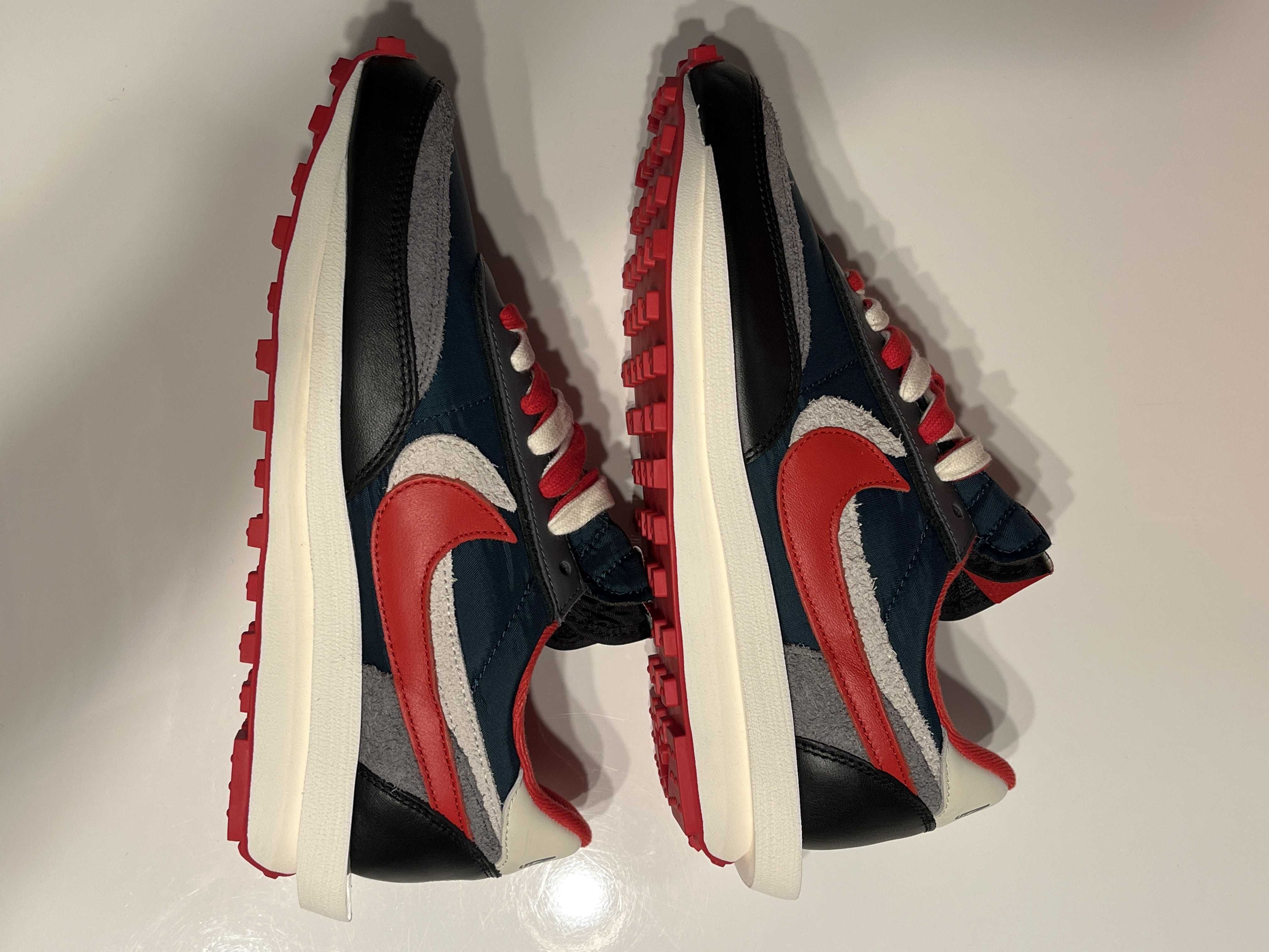UNDERCOVER × sacai × Nike LD Waffle "Midnight Spruce/Pale Ivory-Dark Grey-University Red"