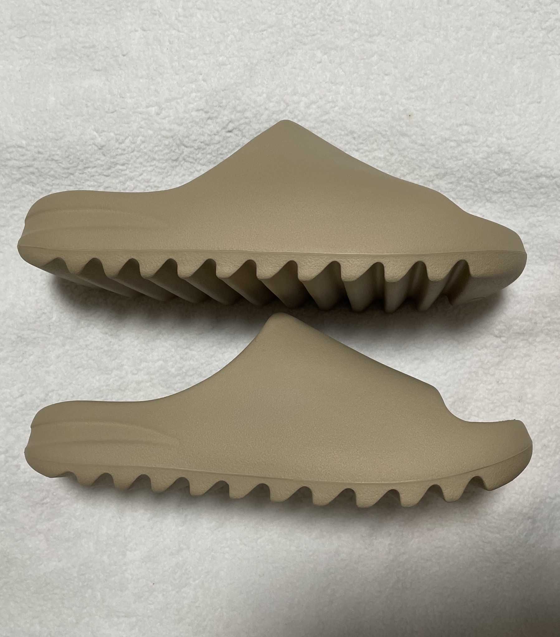 adidas YEEZY Slide "Pure" (GW1934)