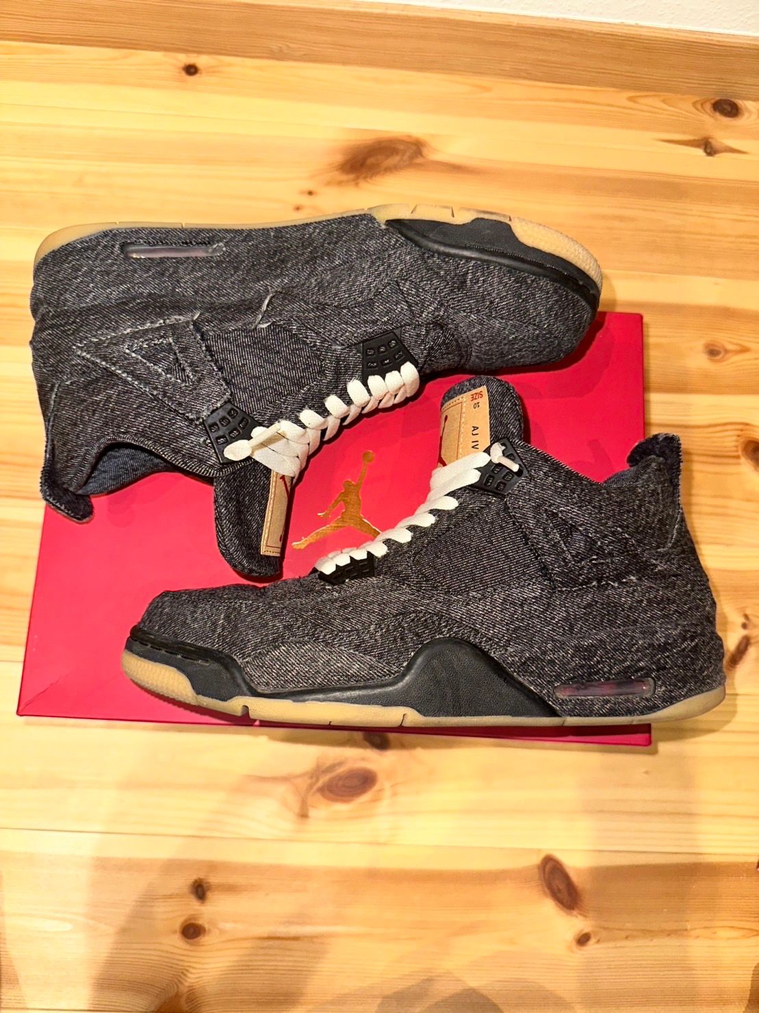 Nike × Levi's Air Jordan 4 "Black Denim" (Tag: ®)