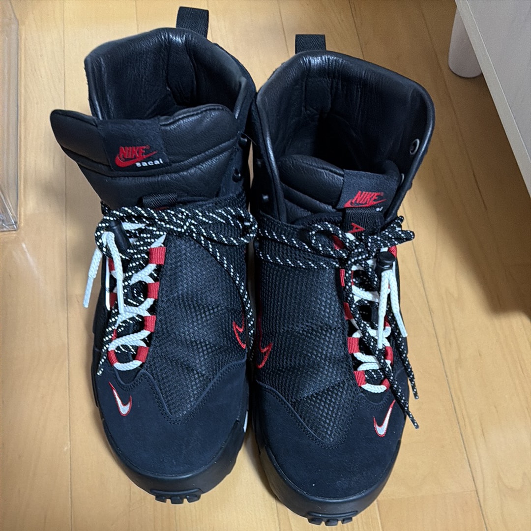 サカイ × ナイキ マグマスケープ "ブラック"