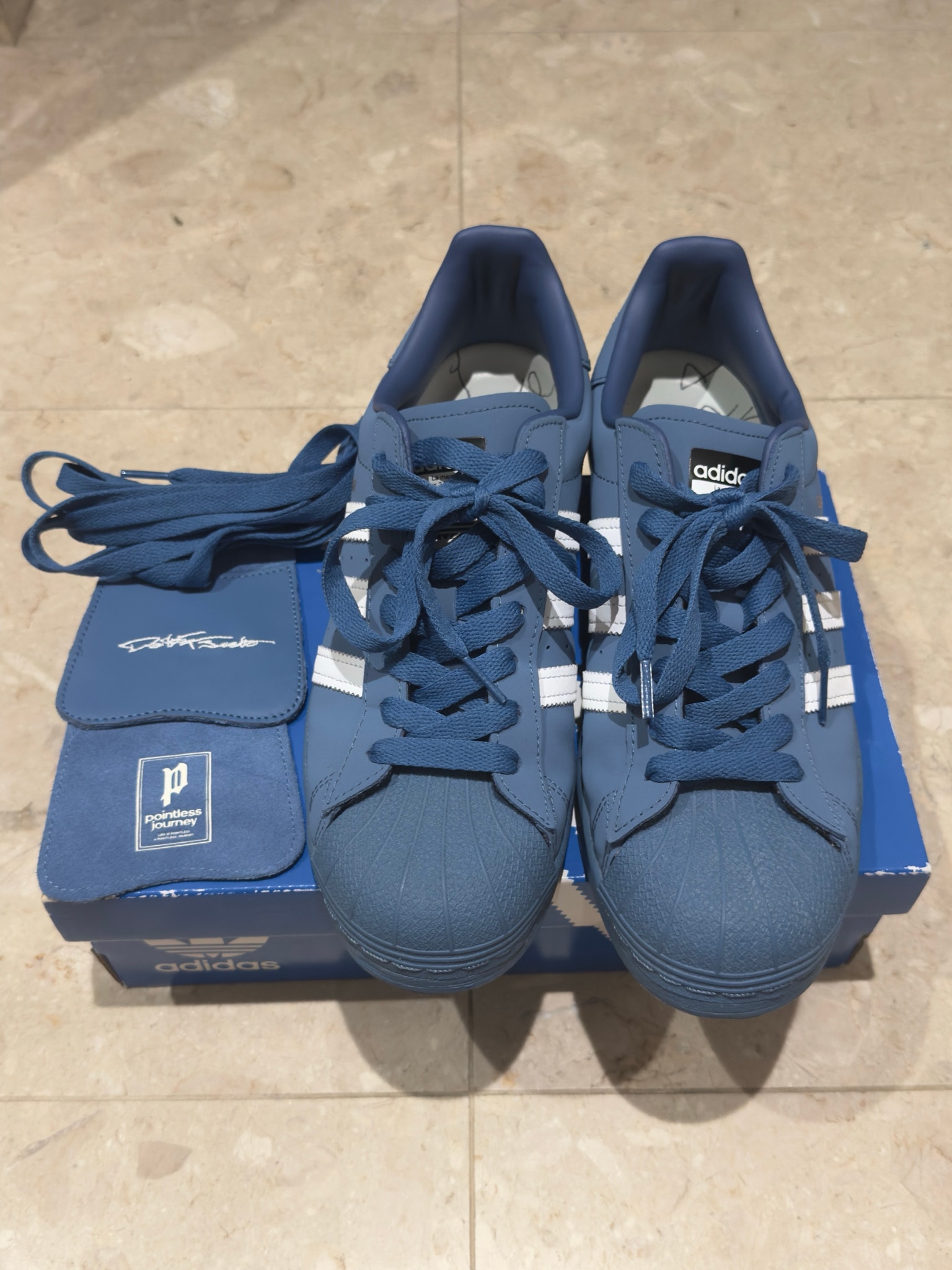 King Gnu Daiki Tsuneta × atmos × adidas Superstar "Blue"