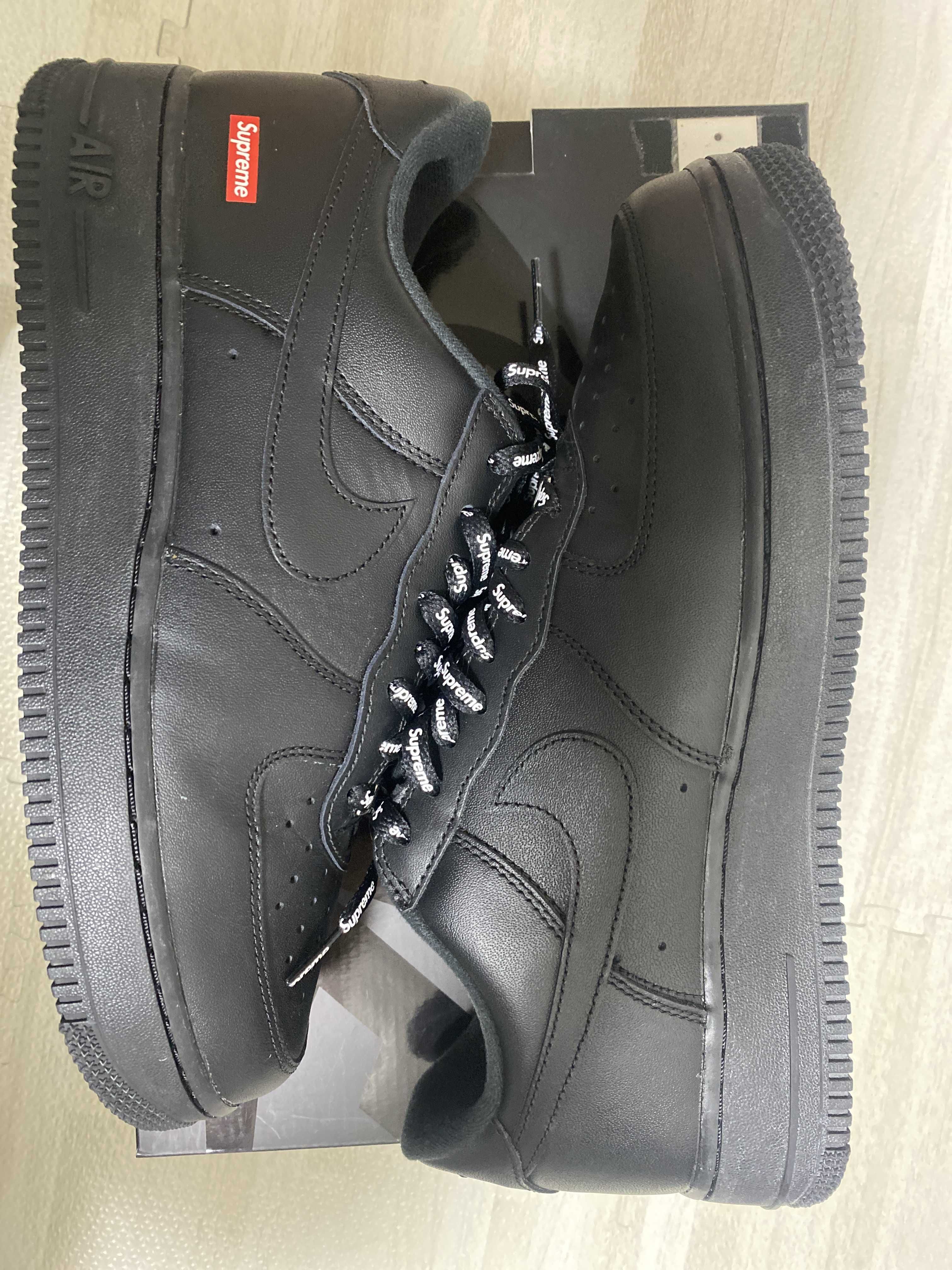 Supreme × Nike Air Force 1 Low "Black"