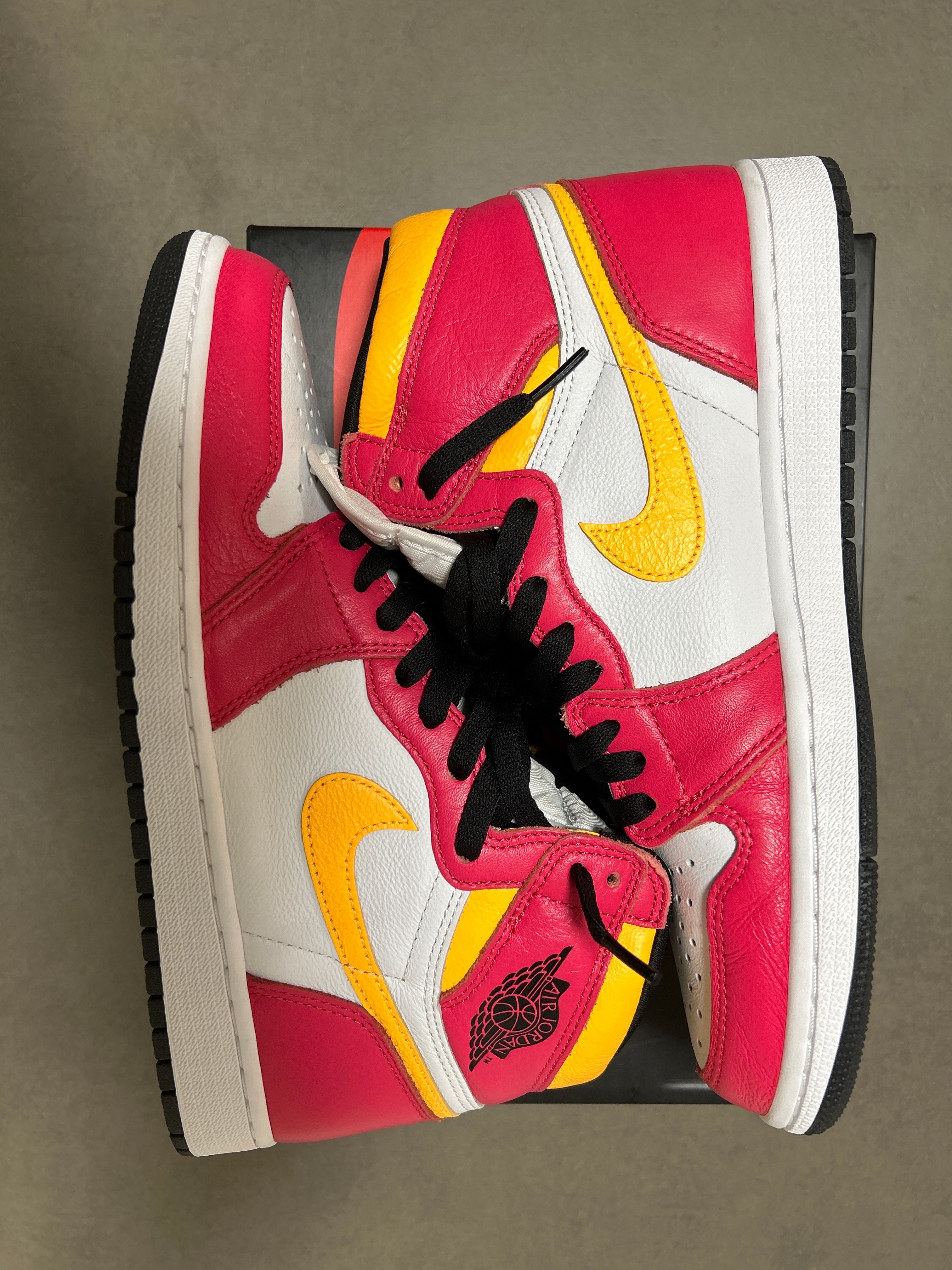 Nike Air Jordan 1 High OG "Light Fusion Red"
