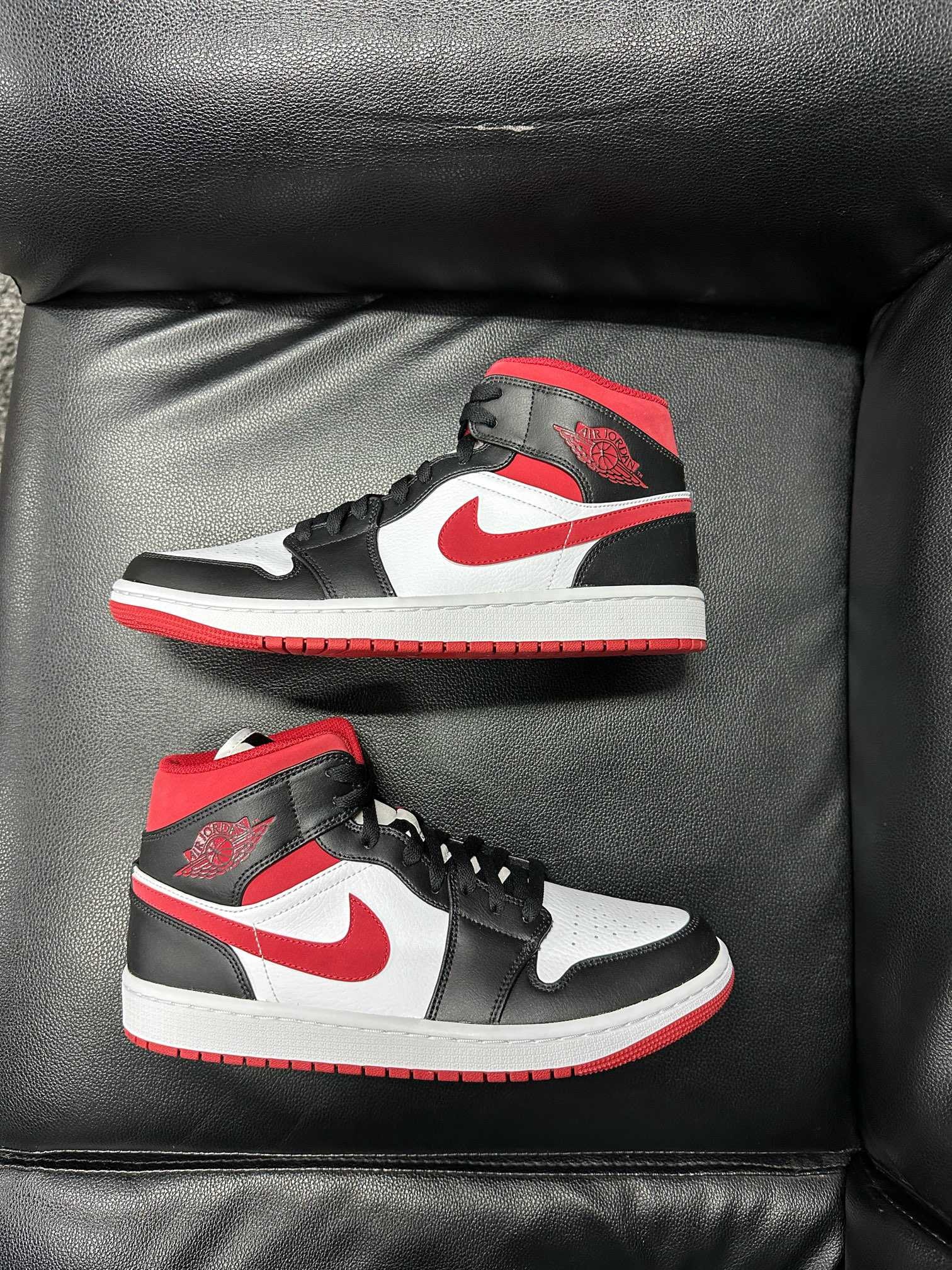 Nike Air Jordan 1 Mid "White/Gym Red Black"