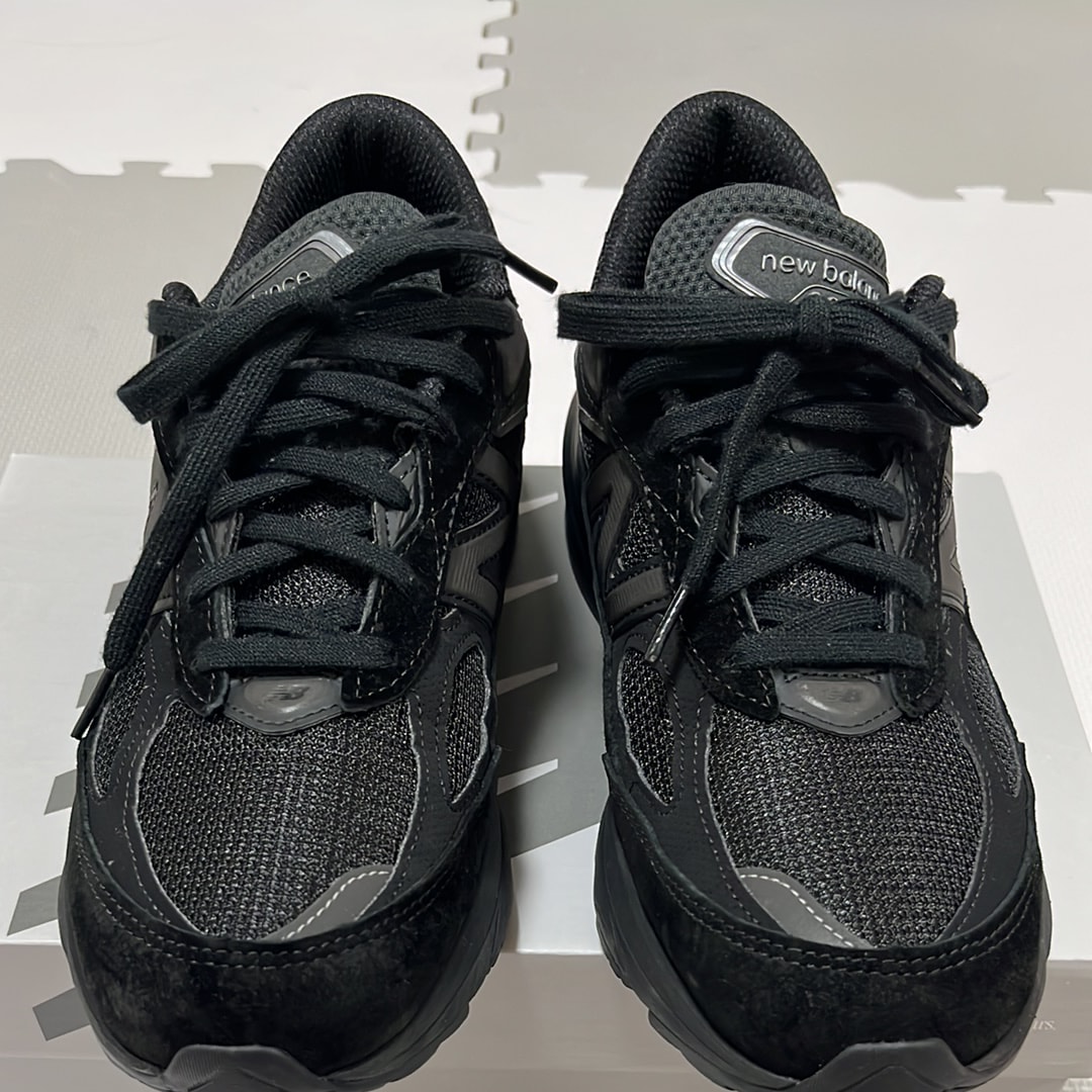 New Balance 990V6 "Triple Black"