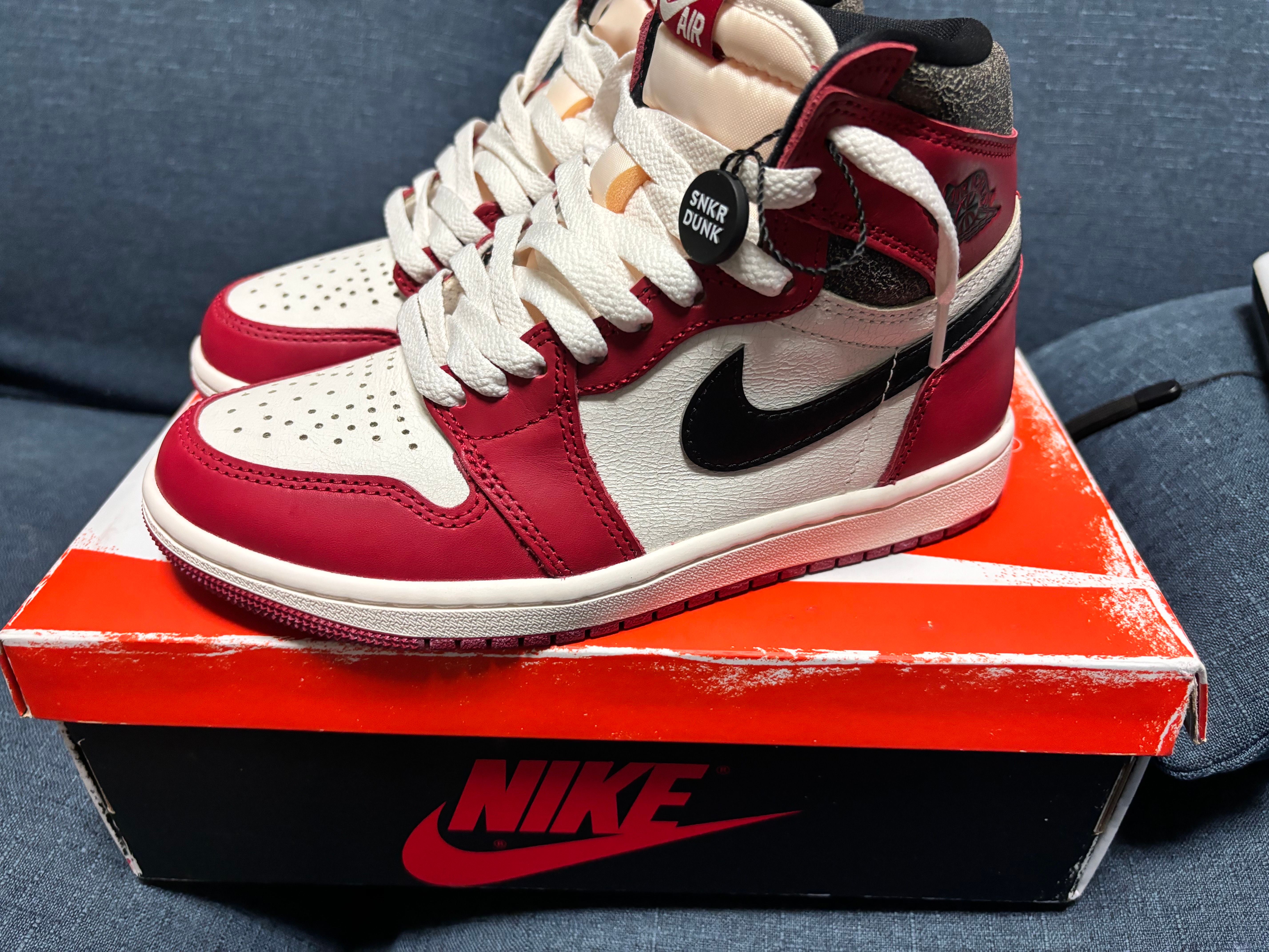 Nike Air Jordan 1 High OG "Lost & Found/Chicago"