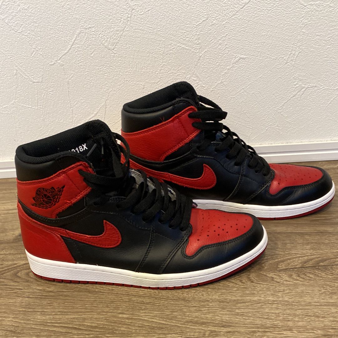 Nike Air Jordan 1 Retro High OG "Bred/Banned" (2016)