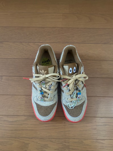 The Grinch × adidas Forum Low CL "Oat/Bright Red/Bronze Strata"