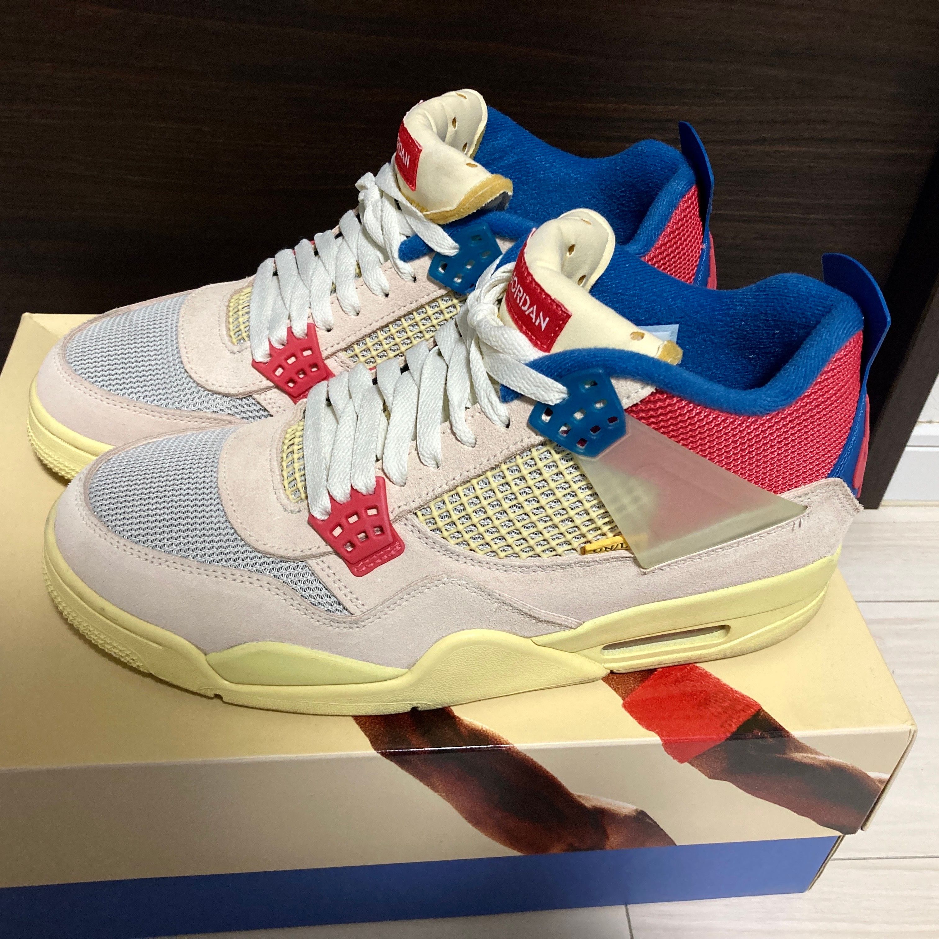 UNION × Nike Air Jordan 4 SP "Guava Ice/Light Fusion Red"