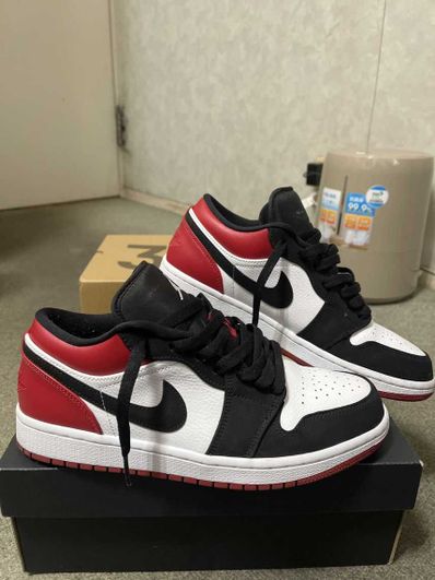Nike Air Jordan 1 Low "Black Toe"