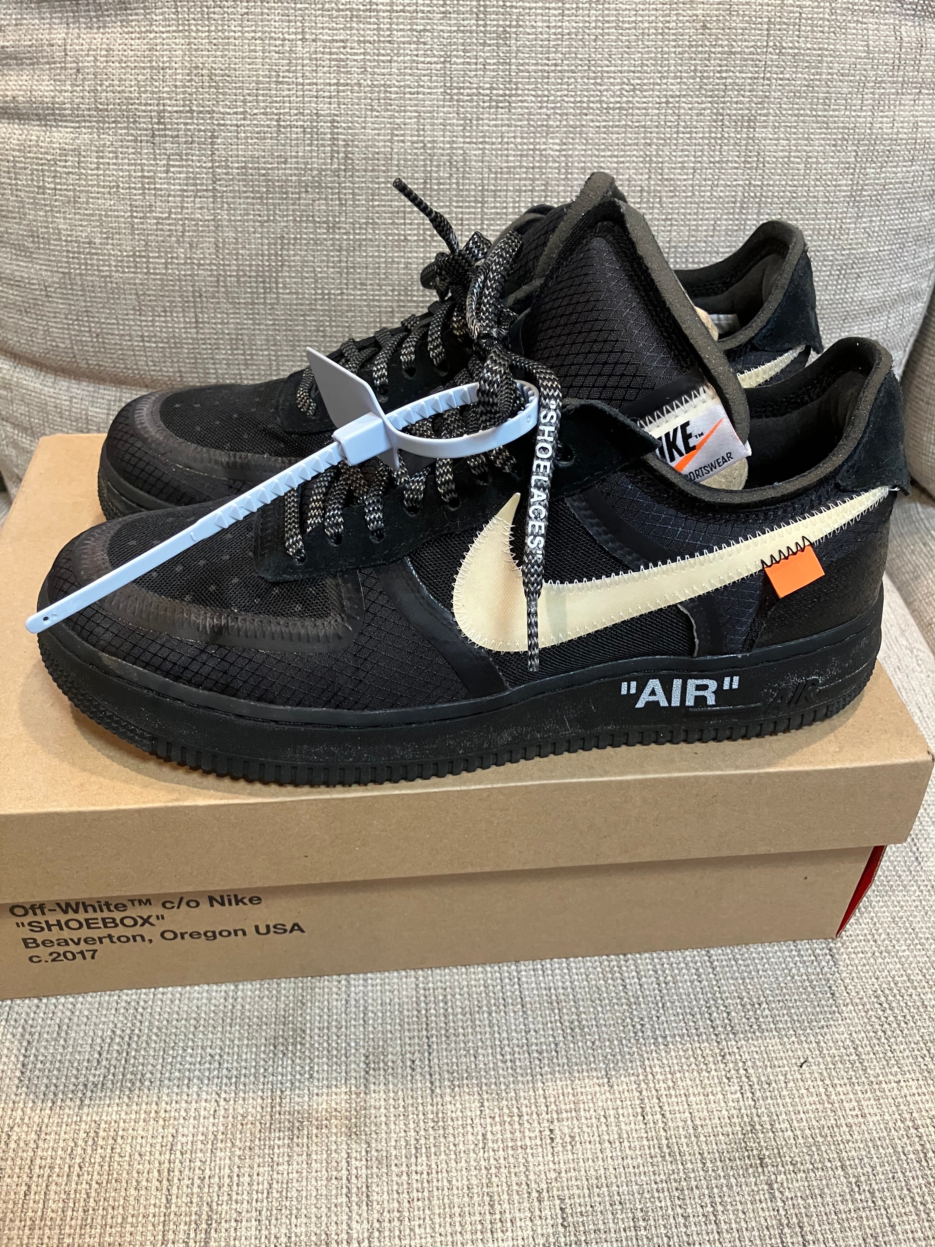 Off-White × Nike Air Force 1 Low "Black"