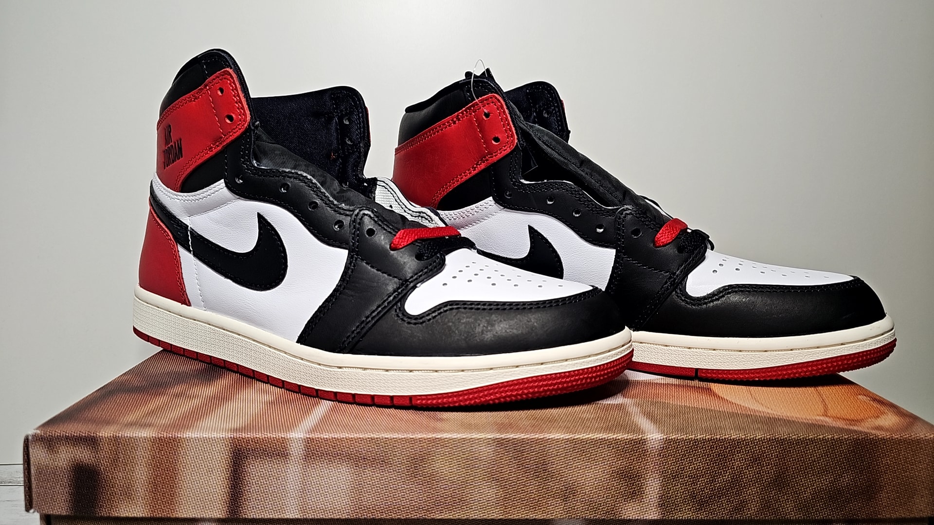 Nike Air Jordan 1 Retro High OG "Black Toe Reimagined"