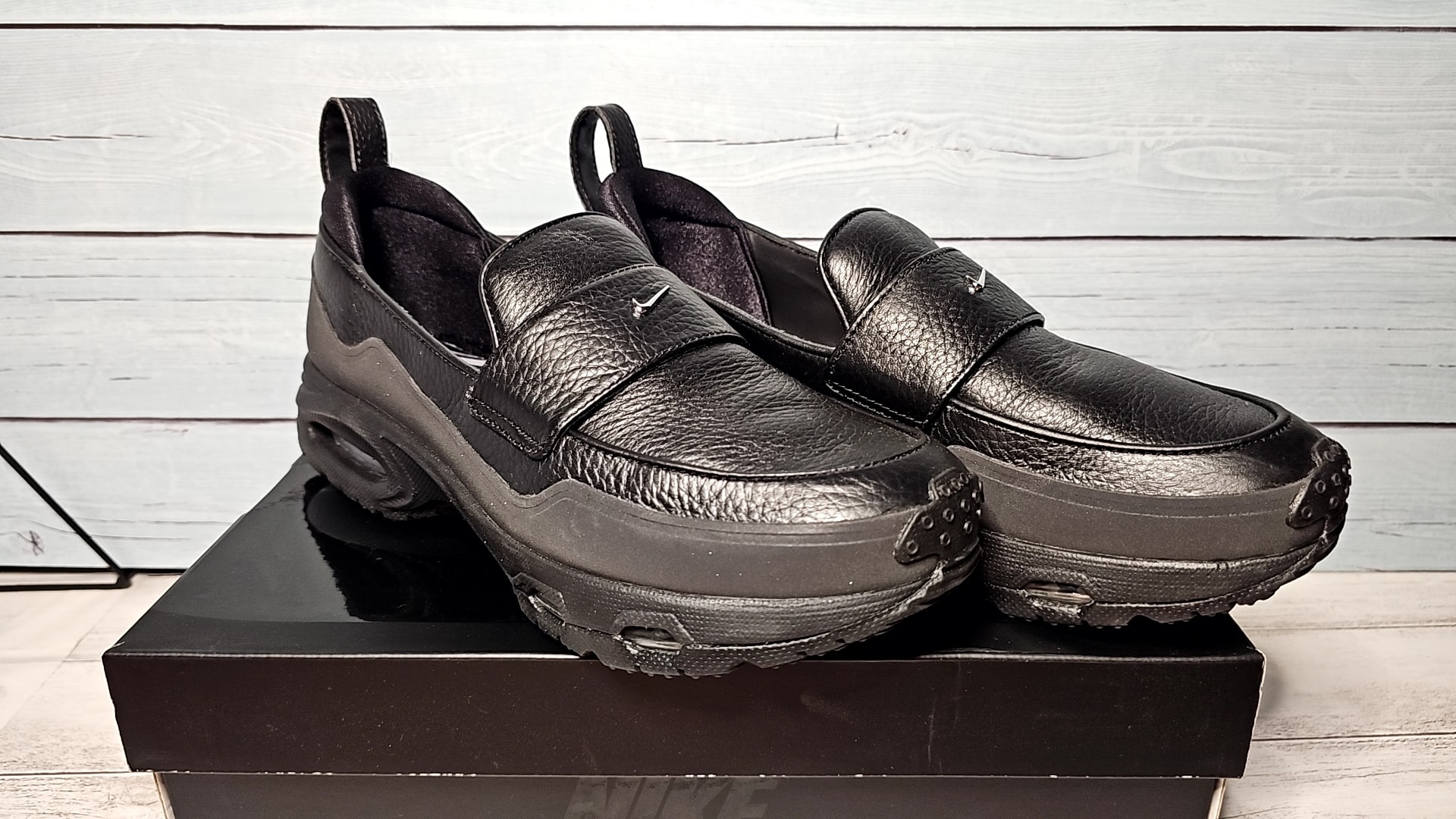 SWDC × Nike Women's Air Max Phenomena "Black/Metallic Silver"