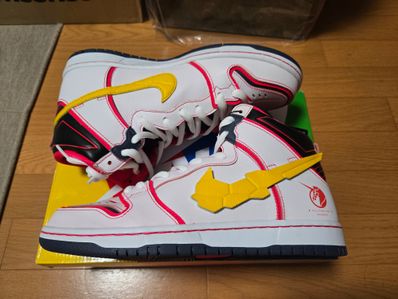 Gundam Unicorn × Nike SB Dunk High PRO QS "UNICORN"