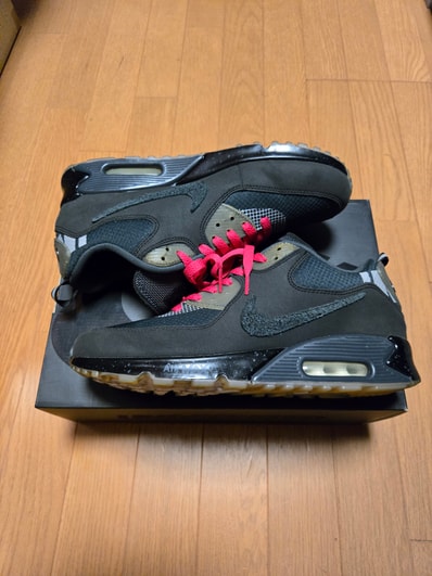 UNDEFEATED × Nike Air Max 90 "Black/Rush Pink"