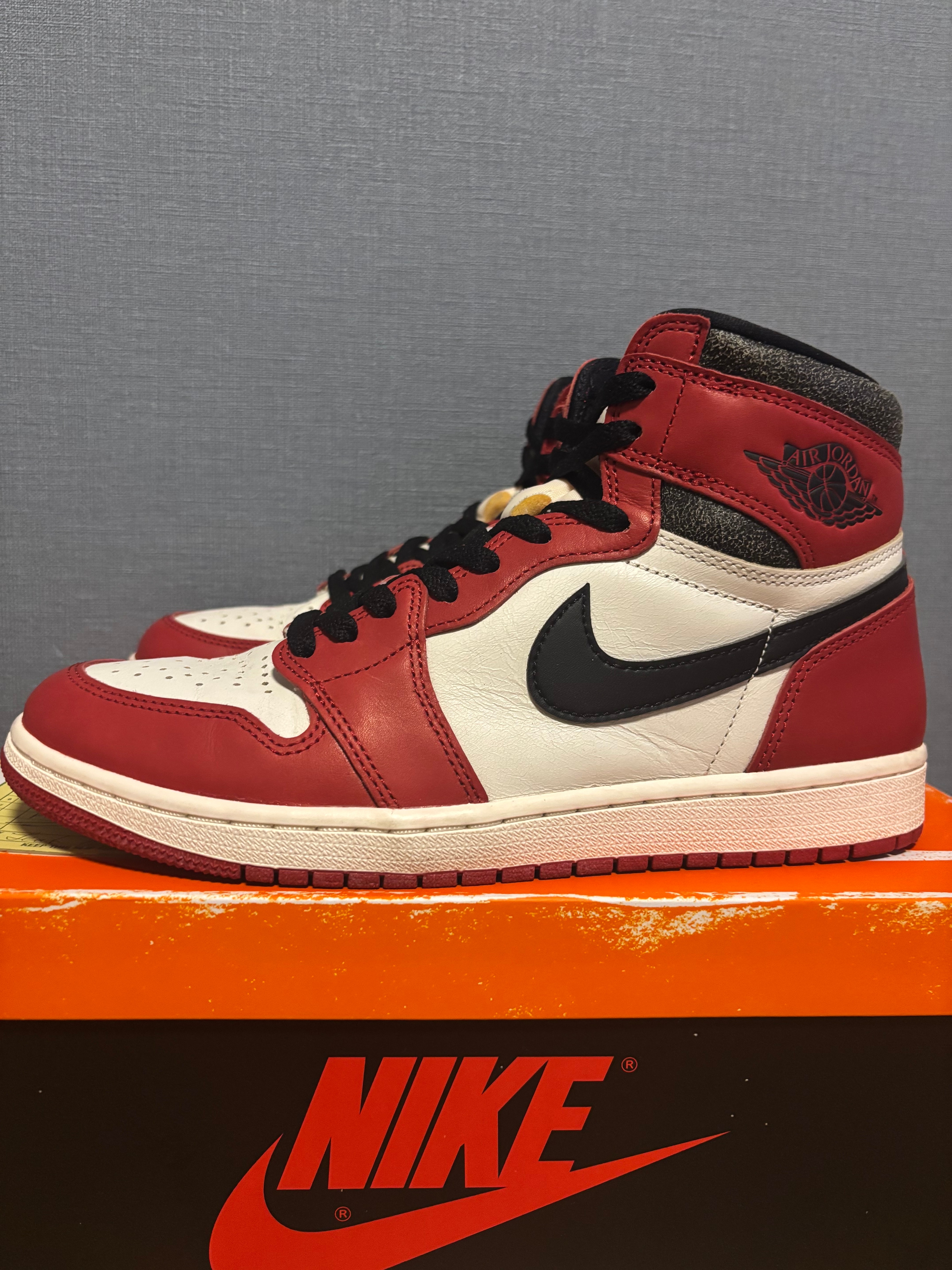 Nike Air Jordan 1 High OG "Lost & Found/Chicago"