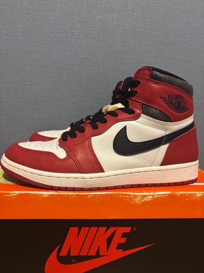 Nike Air Jordan 1 High OG "Lost & Found/Chicago"