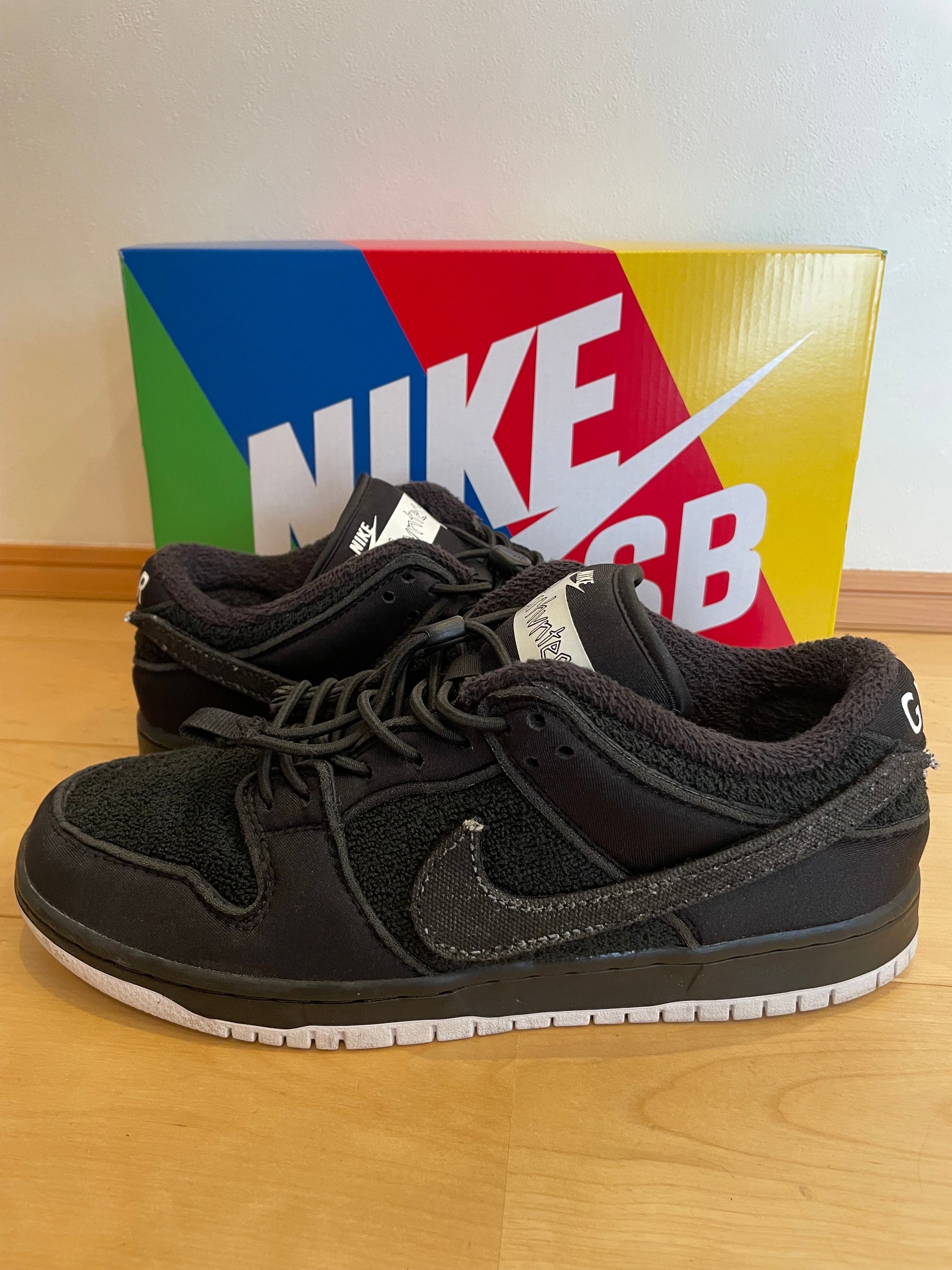 Gnarhunters × Nike SB Dunk Low "Black/White"
