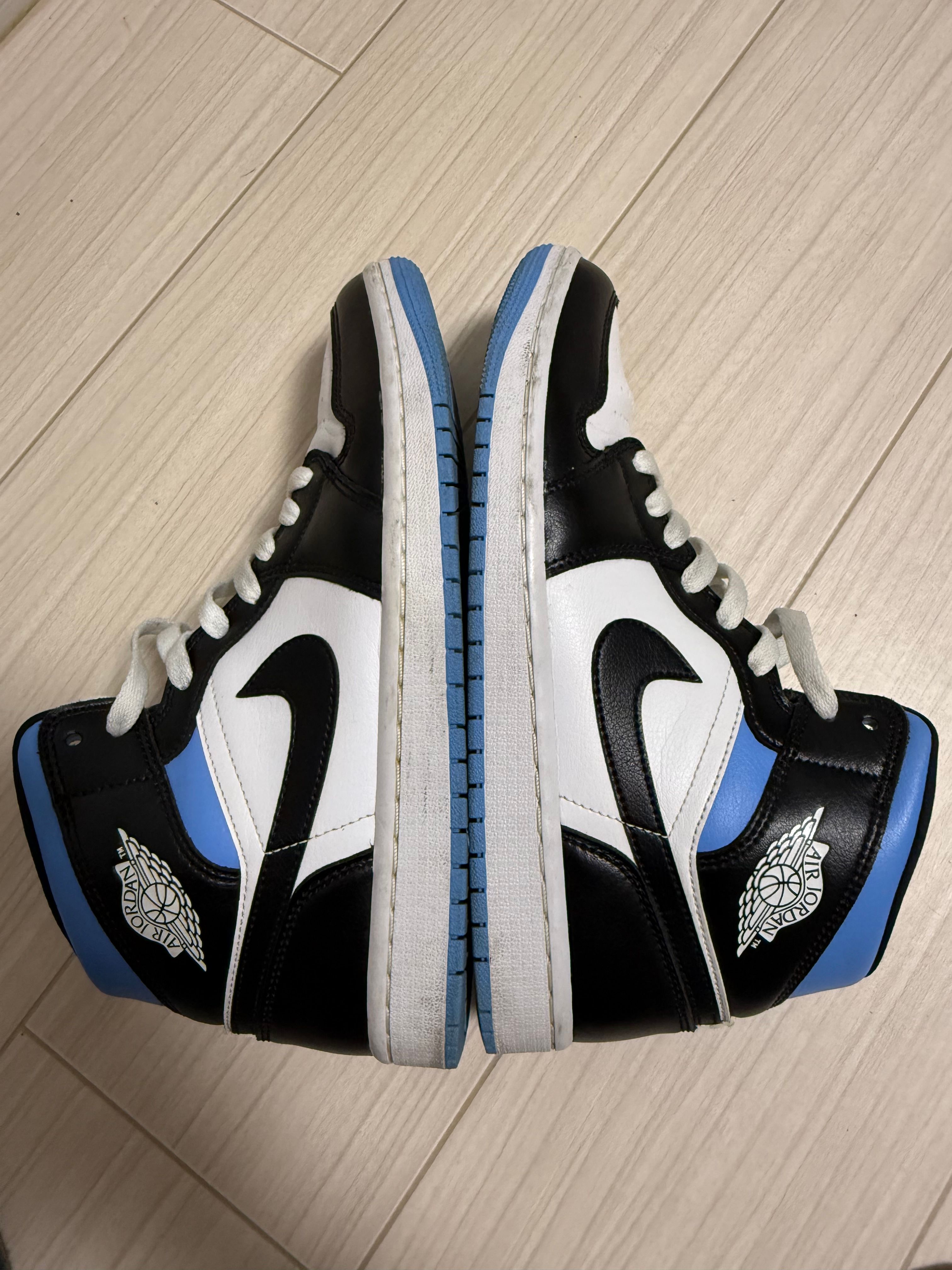 Nike Women's Air Jordan 1 Mid "Black/University Blue"