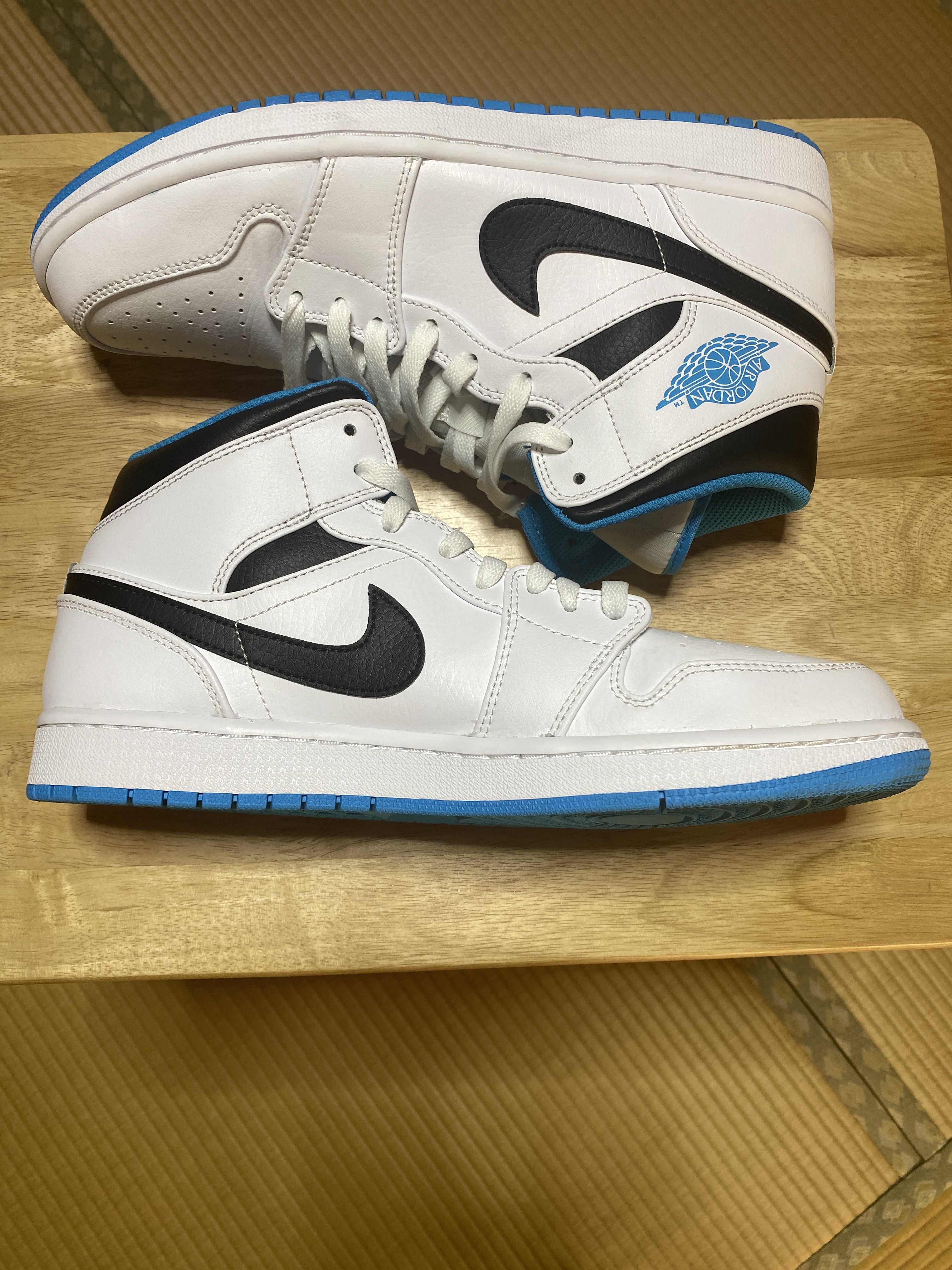 Nike Air Jordan 1 Mid "White/Laser blue"