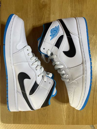 Nike Air Jordan 1 Mid "White/Laser blue"