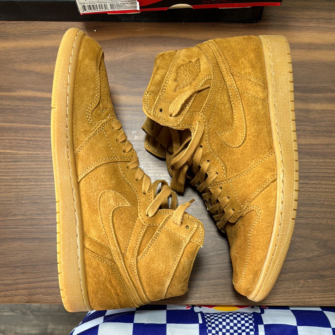 Nike Air Jordan 1 Retro High "Wheat"