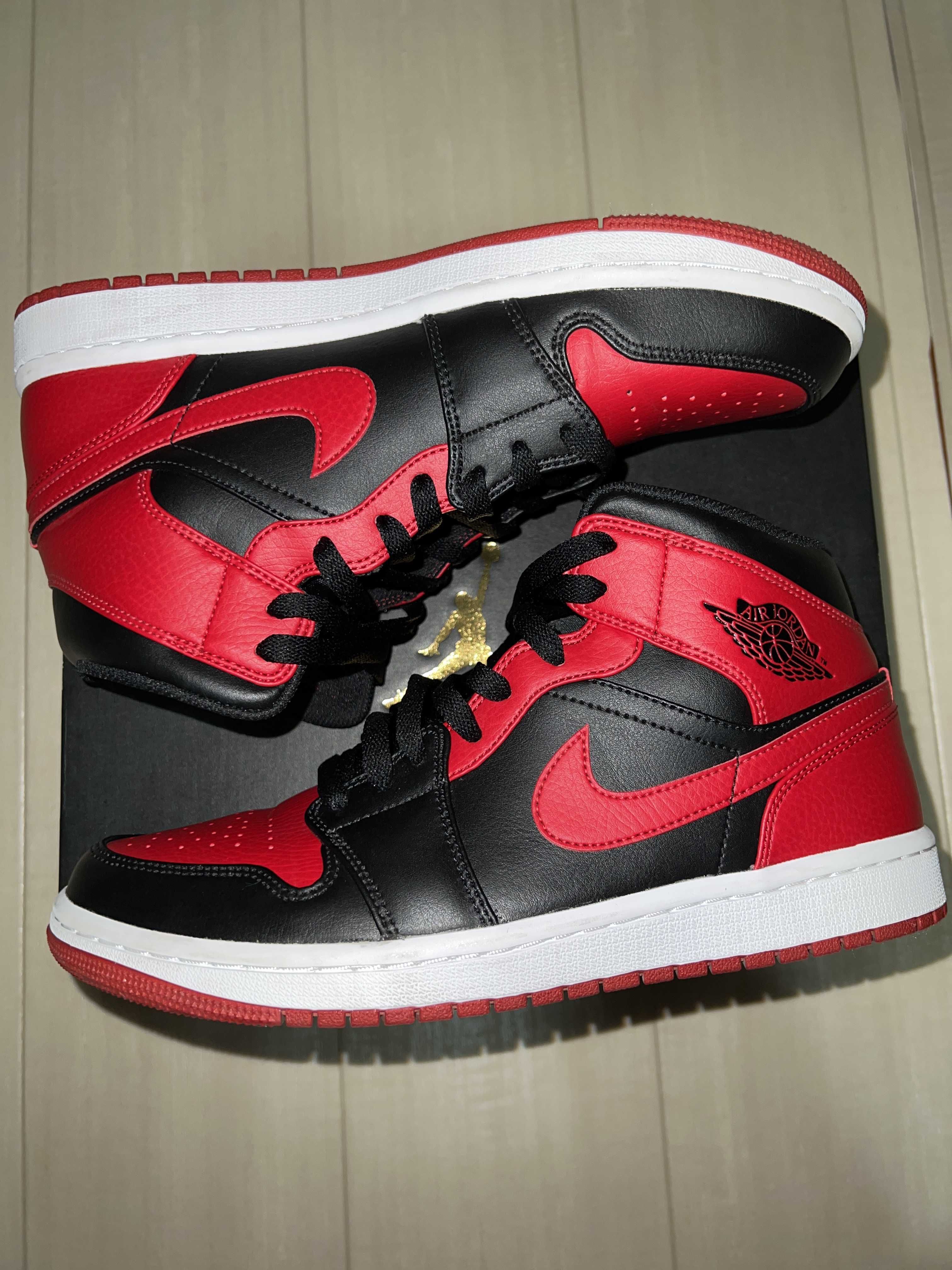 Nike Air Jordan 1 Mid "Bred"