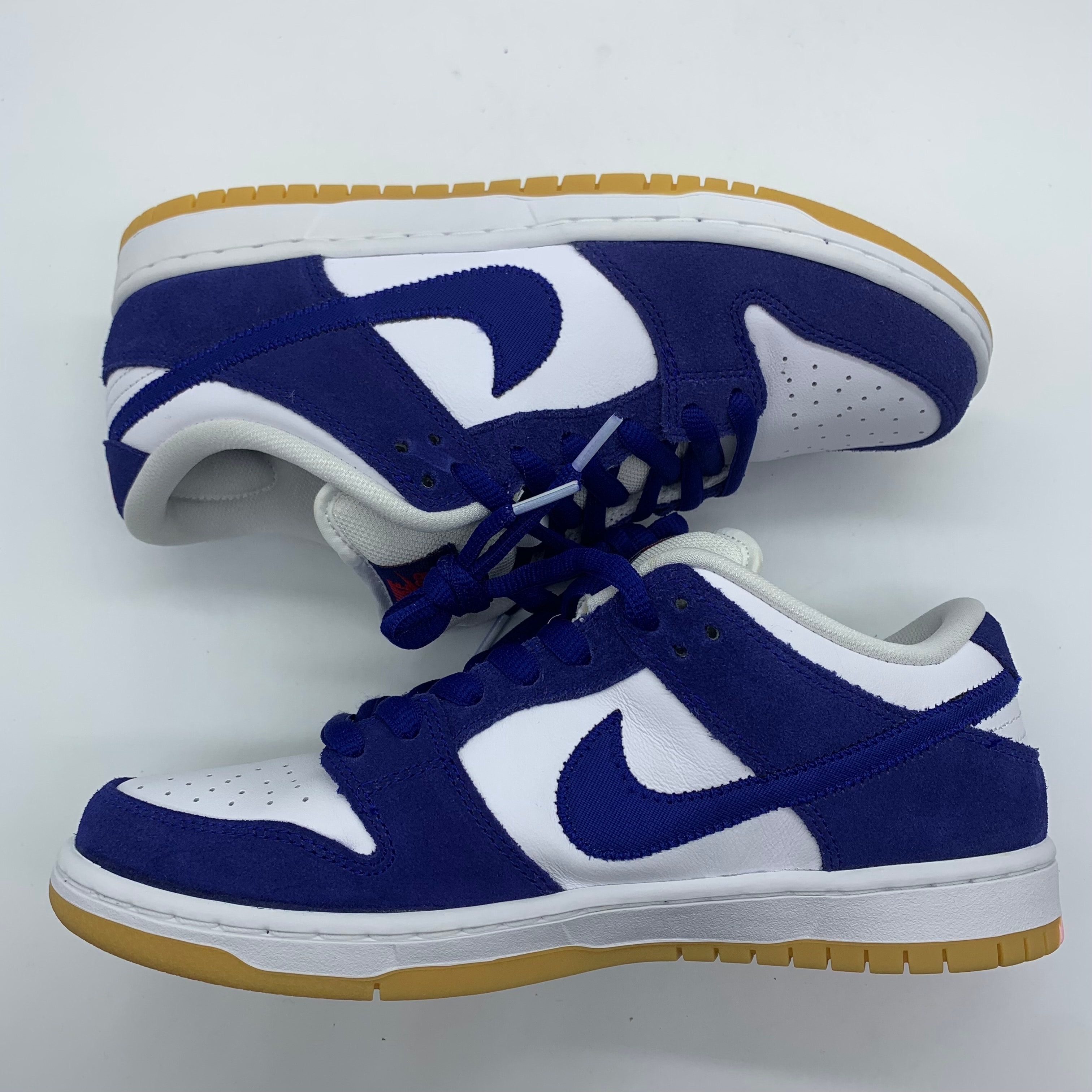 ナイキ SB ダンク ロー "ロサンゼルス ドジャース/ディープ ロイヤル ブルー"