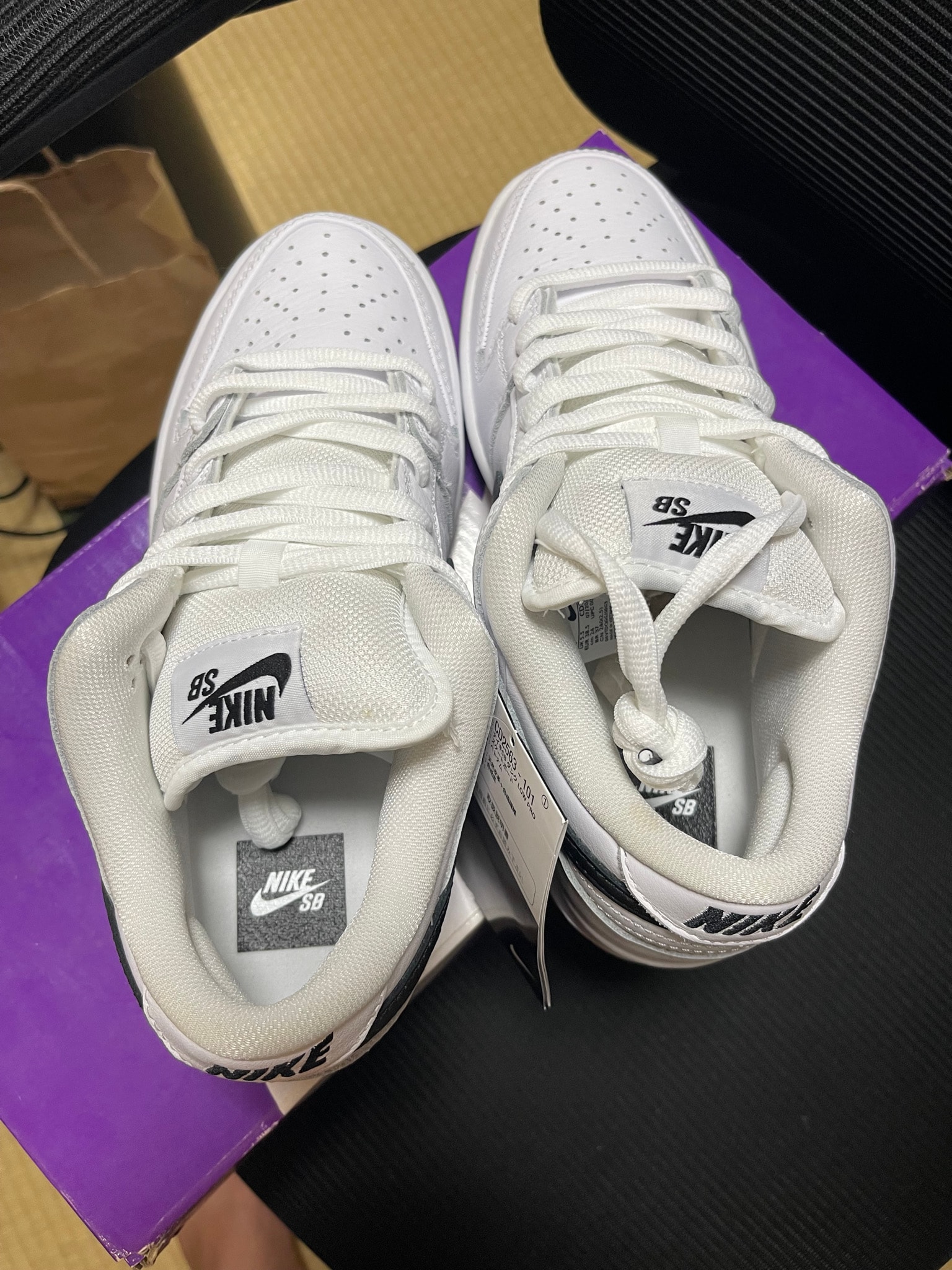 Nike SB Dunk Low Pro "White/Black-White-Gum Light Brown"