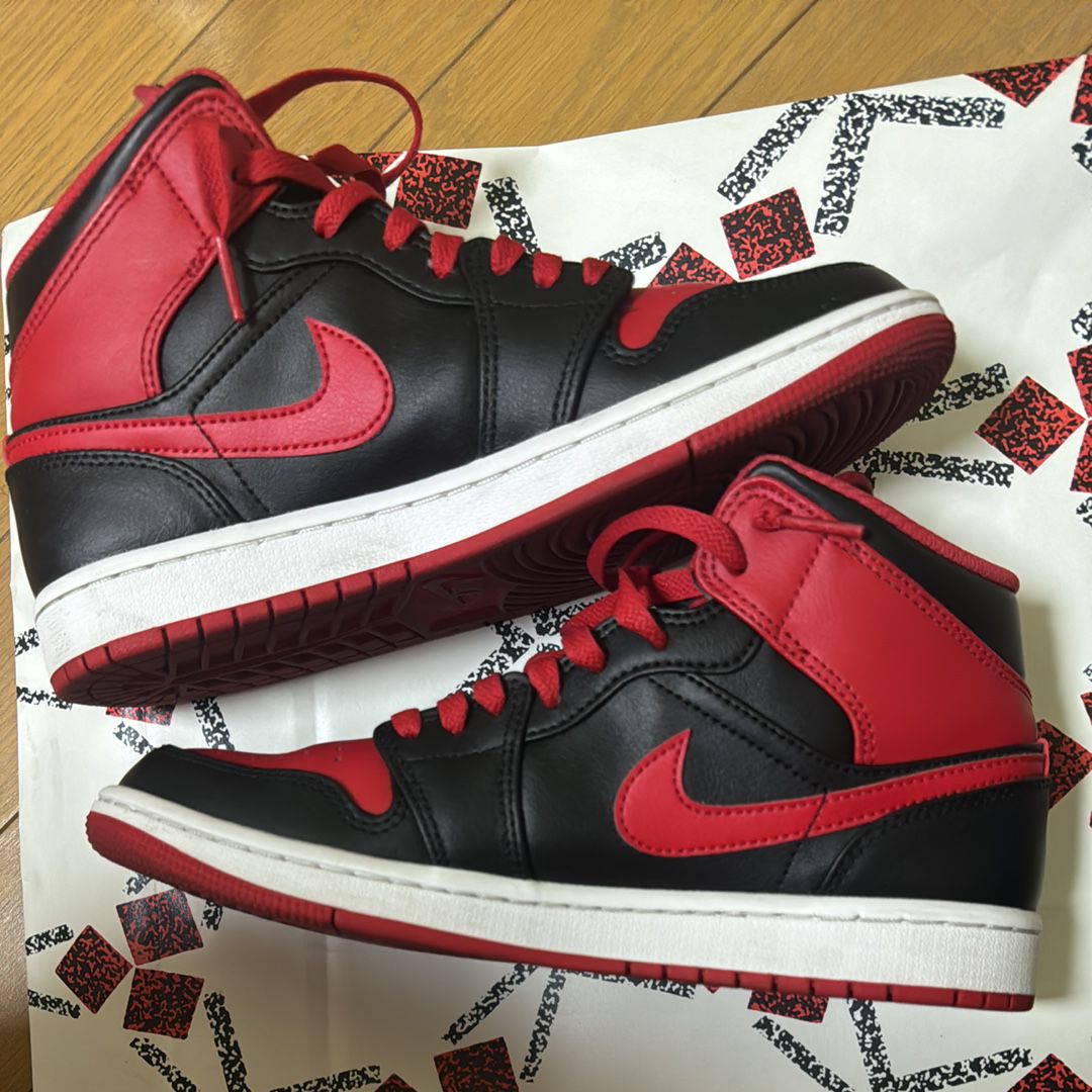 Nike Air Jordan 1 Mid "Bred Toe"