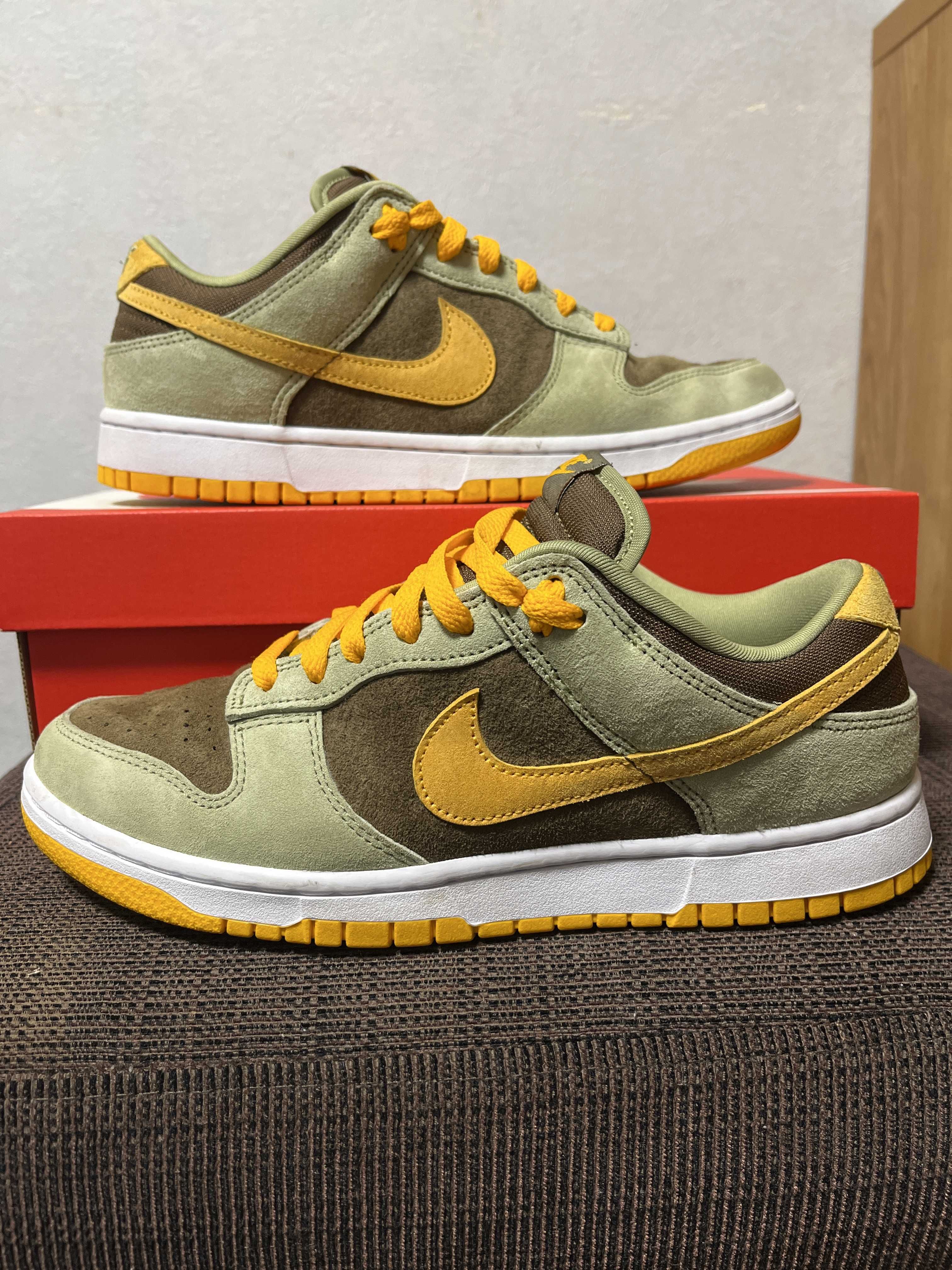 Nike Dunk Low SE "Dusty Olive"