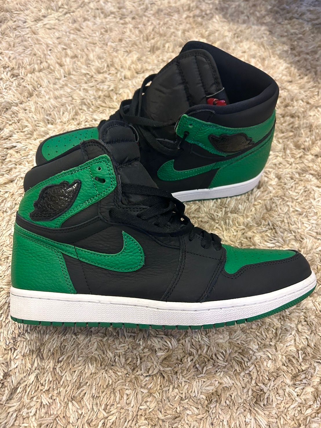 Nike Air Jordan 1 Retro High OG "Black/Pine Green" (2020)