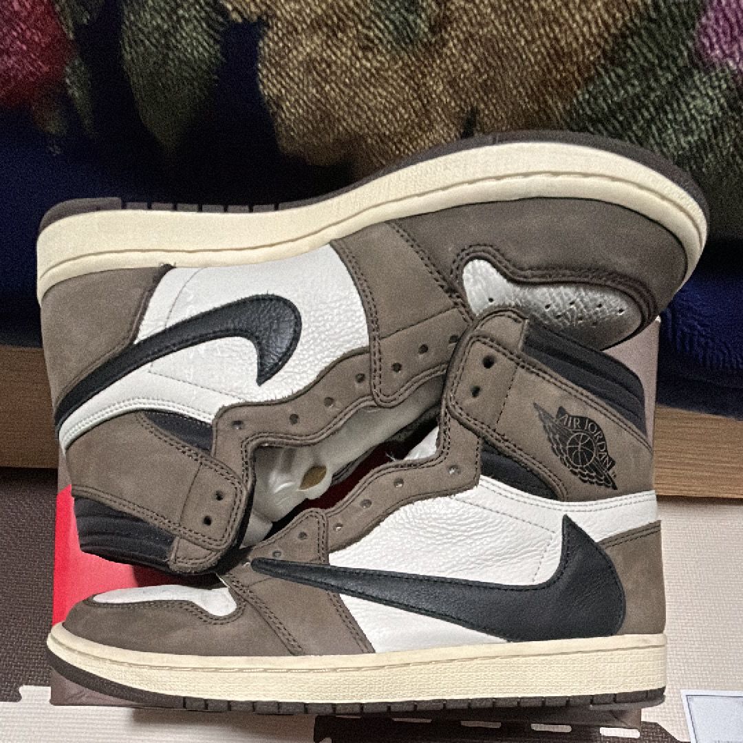 Travis Scott × Nike Air Jordan 1 Retro High OG TS SP "Sail/Dark Mocha"