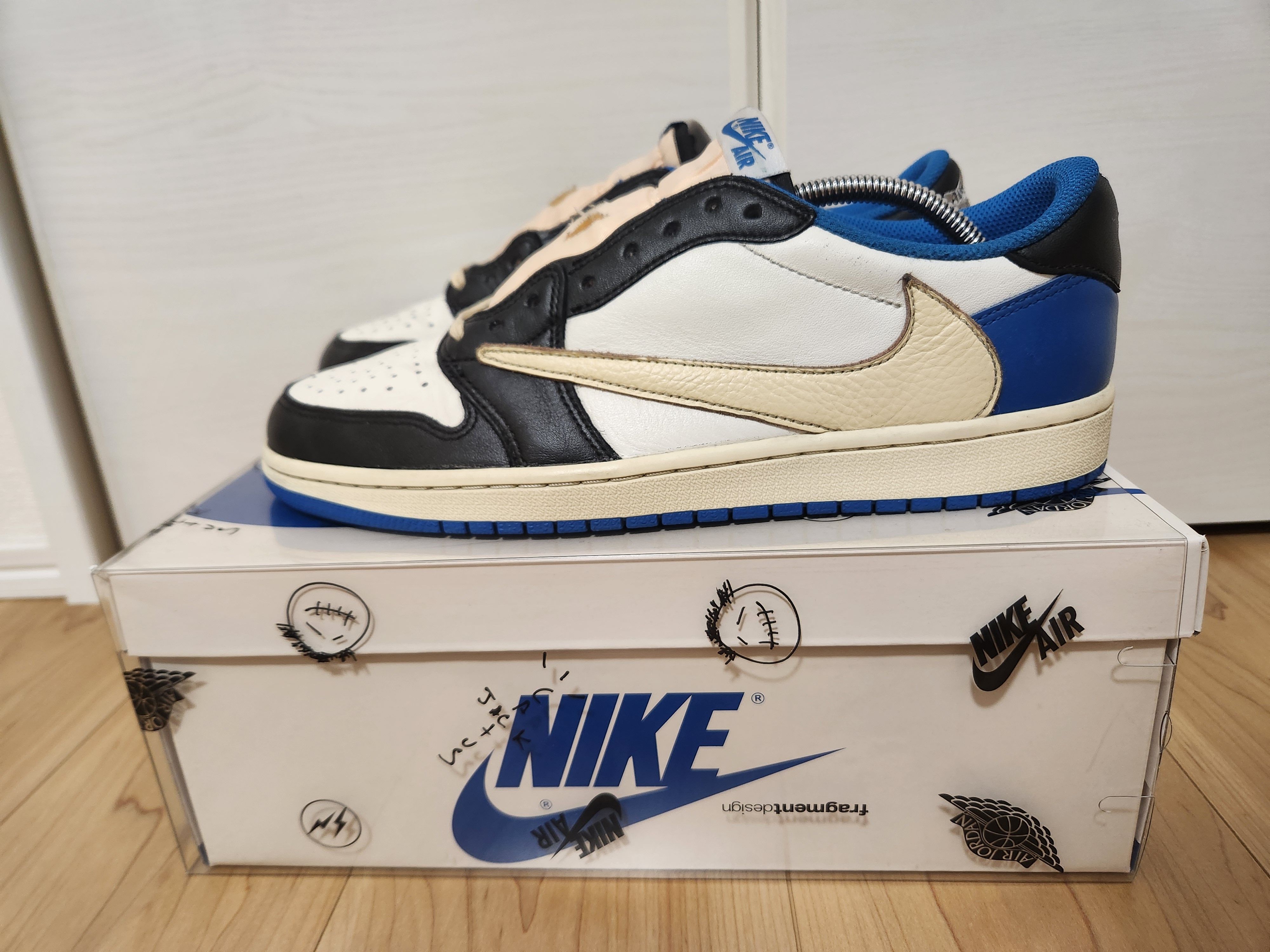 Travis Scott × fragment design × Nike Air Jordan 1 Low OG SP "Military Blue"