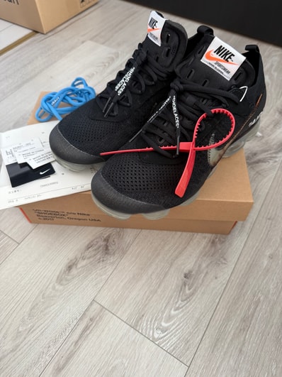 Off-White × Nike Air Vapormax "Black/Total Orange/Clear"