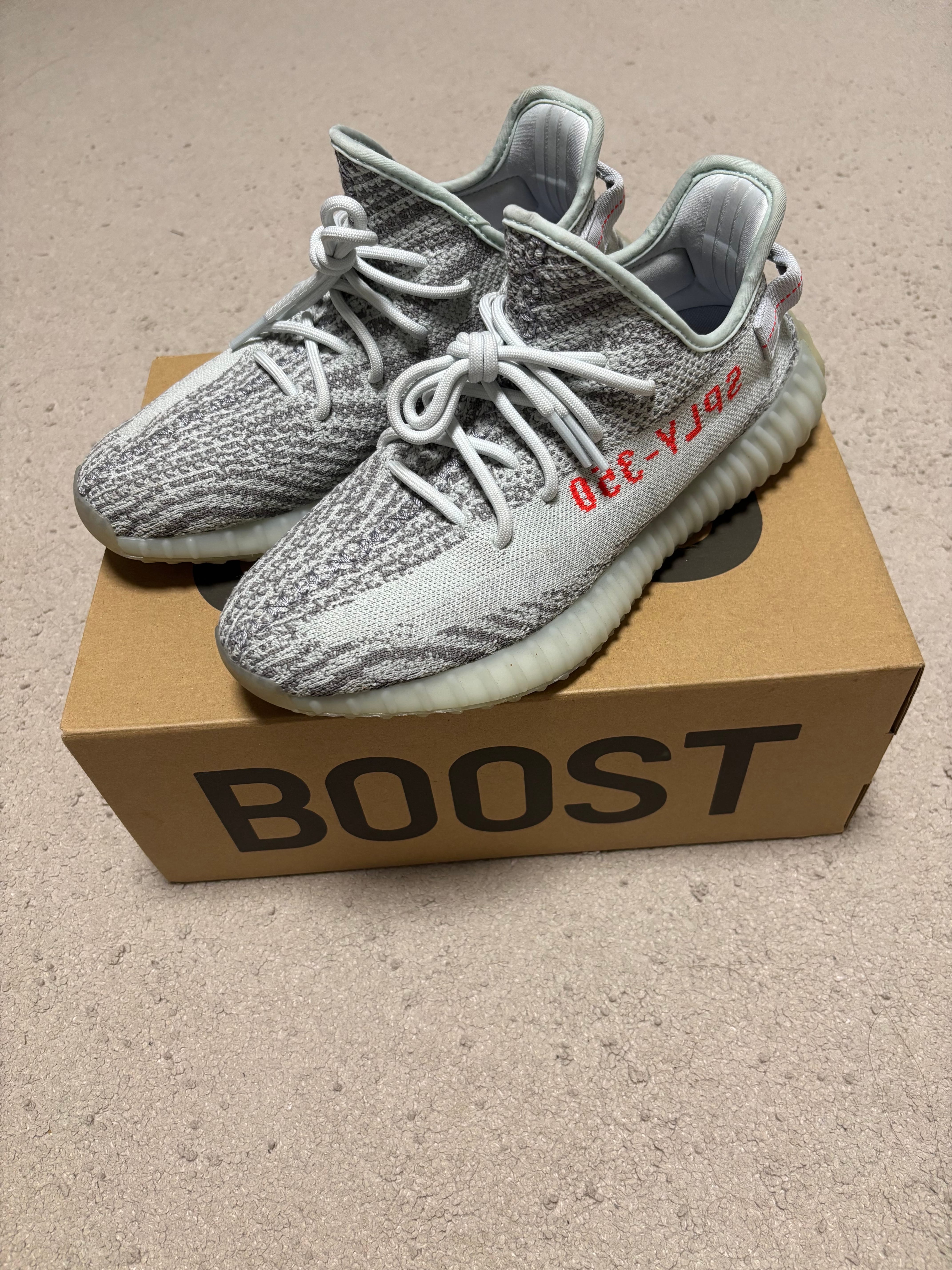 アディダス イージーブースト350V2 セサミ 28cmの中古スニーカーを買う